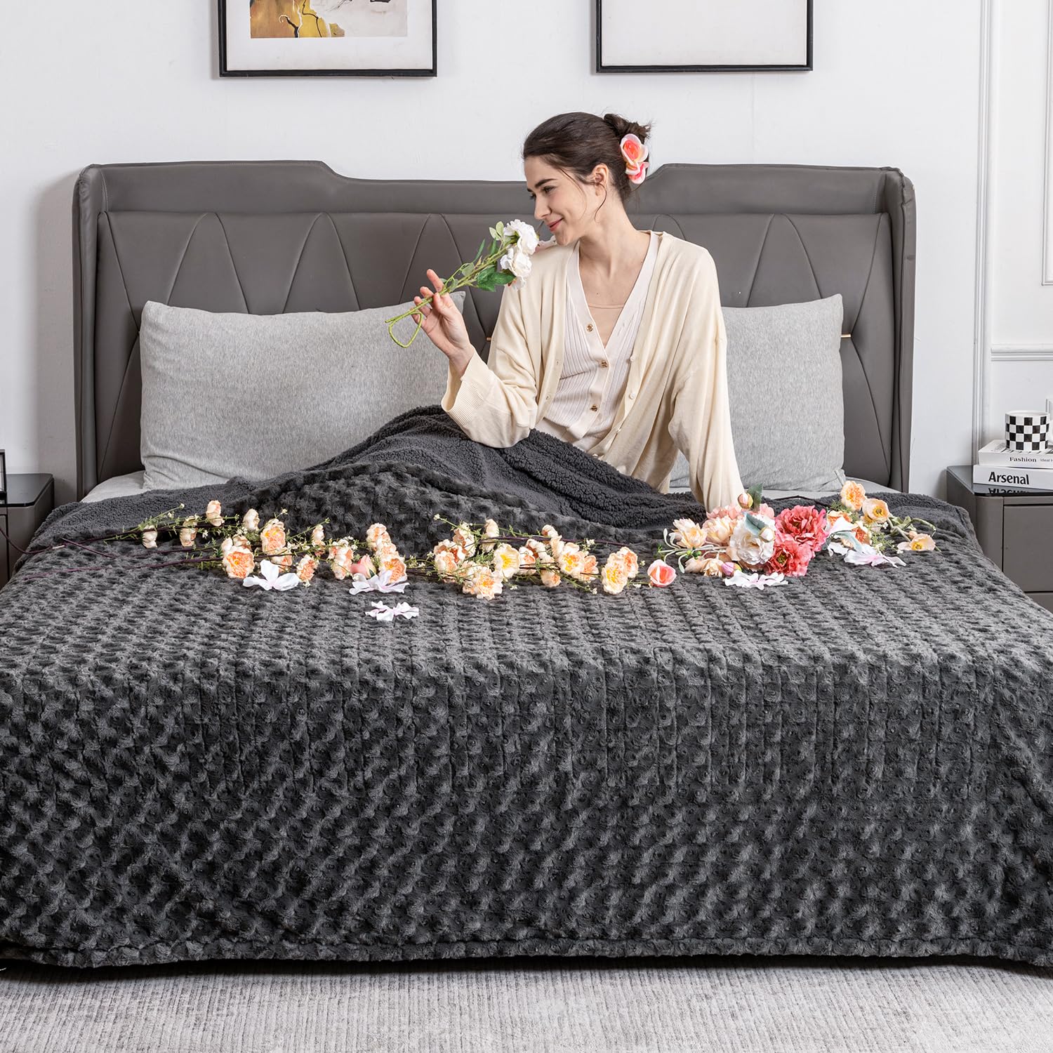 Woomer Electric Heated Blanket, 77'X 84' Full Size Heating Blanket, Rose Flower Patterns Faux Fur & Soft Sherpa, 4 Heating Lev