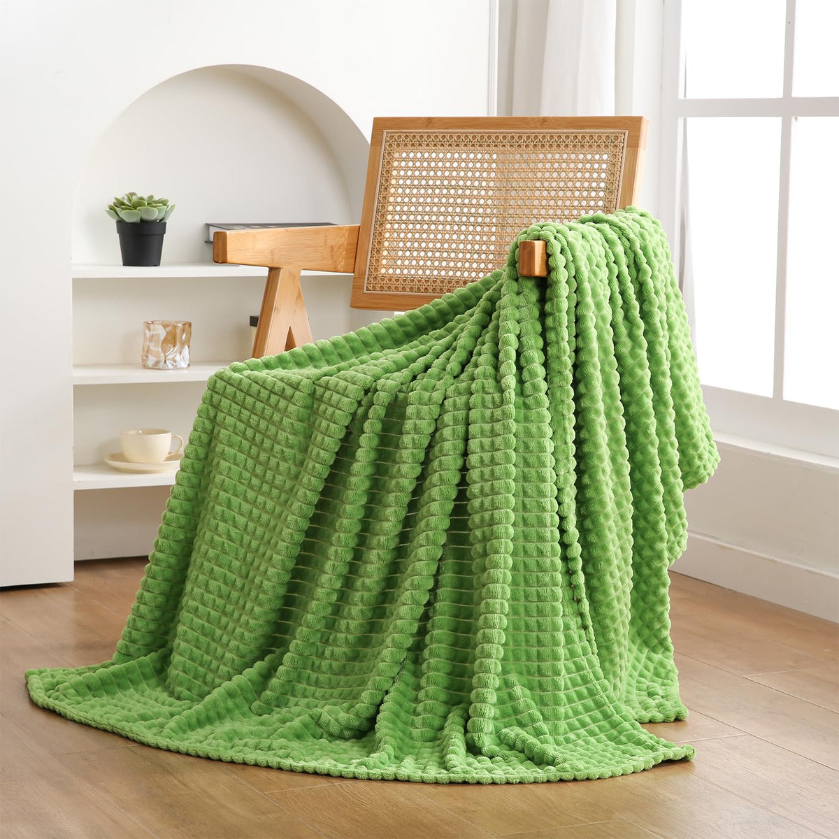 Puncuntex Flannel Fleece Throw Blanket Apple Green 50''  60'',Super Soft Plush Cozy Blanket With Square Grid Design Luxury For C