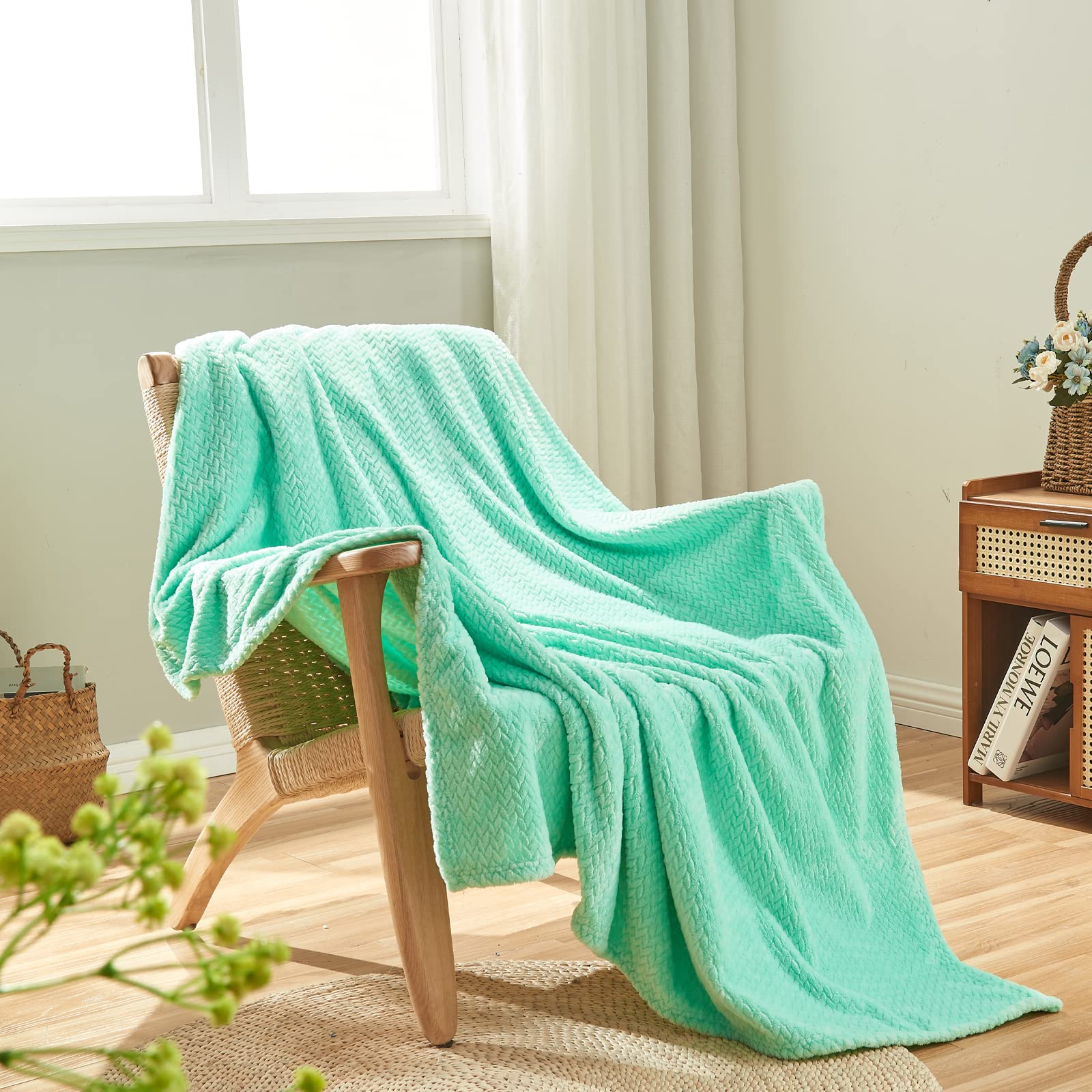 Newcosplay Super Soft Twin Blanket Aqua Premium Silky Flannel Fleece Leaves Pattern Lightweight Bed Blanket All Season Use (Aqua