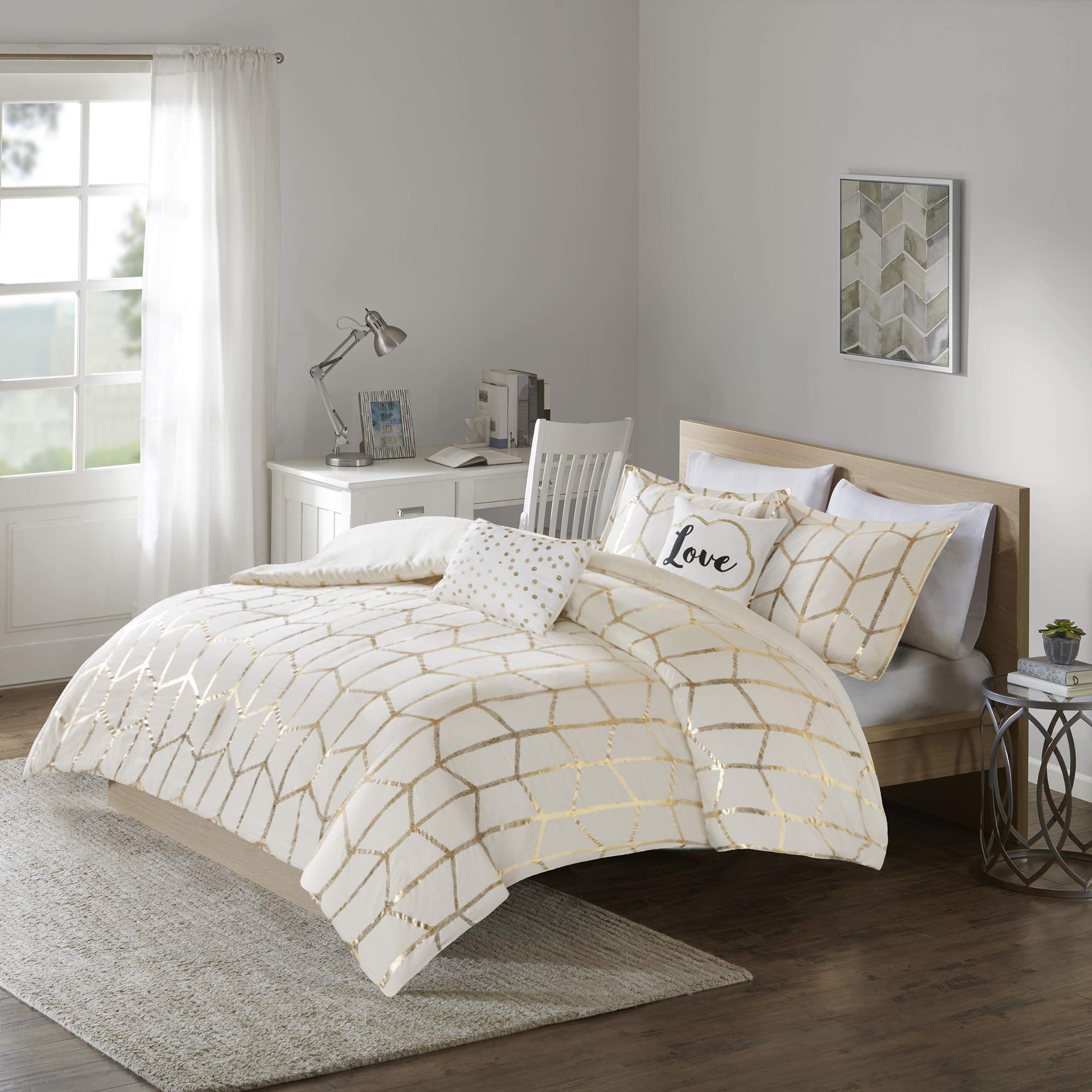 Intelligent Design Raina Duvet Set Metallic Print Geometric Style Embroidered Toss Pillows Modern Trendy All Season Comforter Co