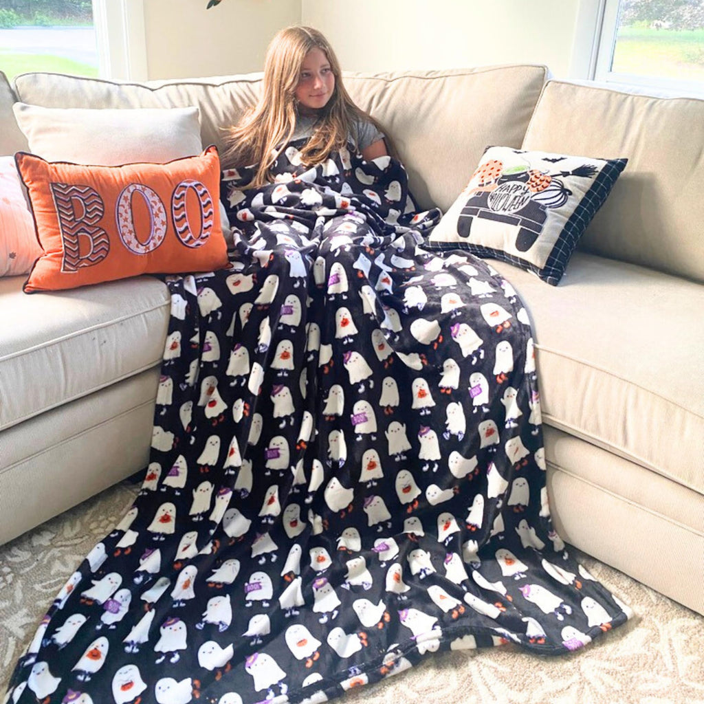 Halloween Ghost Throw Blanket For Bed Couch Chair Living Room Soft Warm Fleece Plush Blanket, (Black White Ghost Bash) Oversized