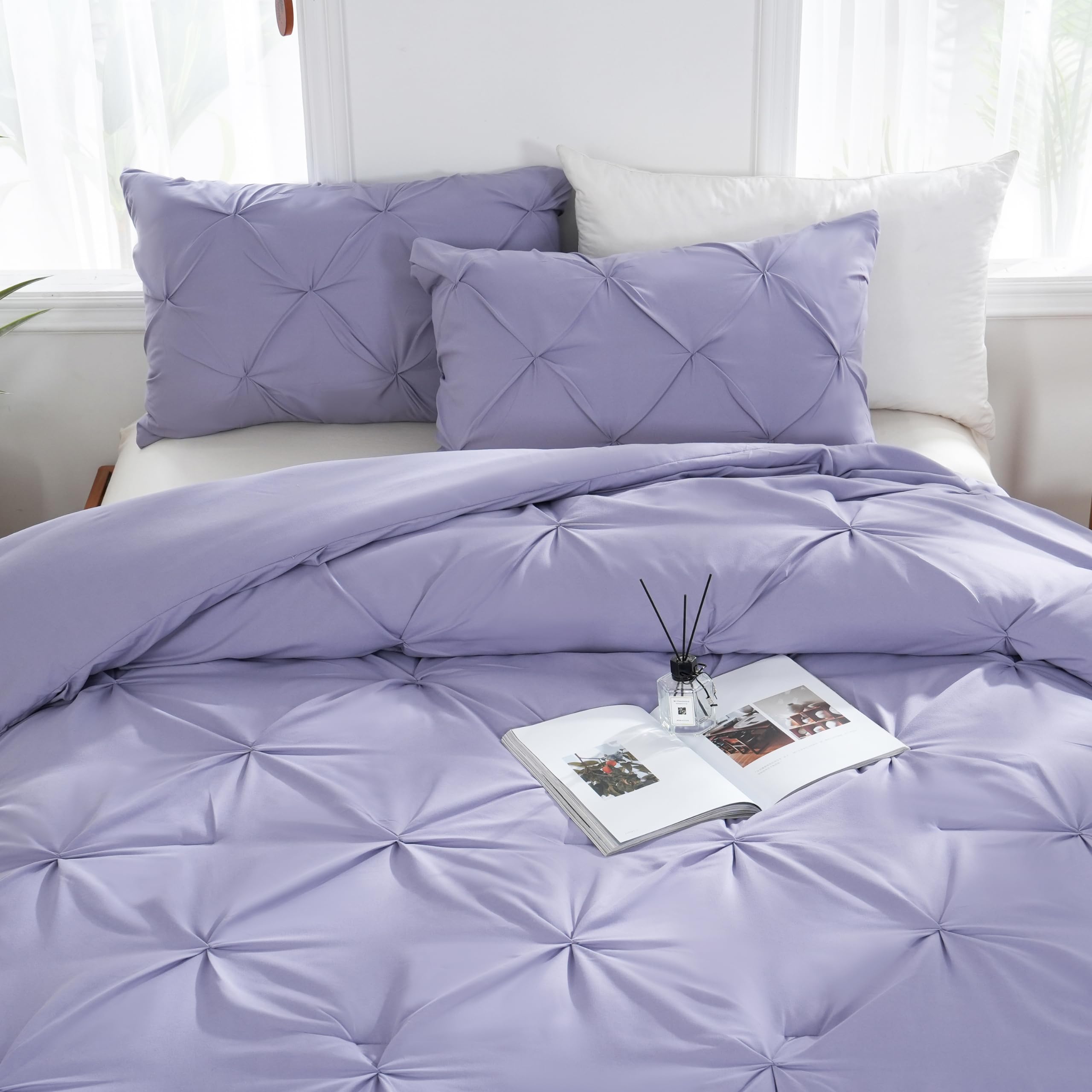 Downcool Queen Comforter Set Lavender Purple - 3 Pieces Cute Pinch Pleat Bed Set, Soft Fluffy Bedding Comforter Sets For All Sea