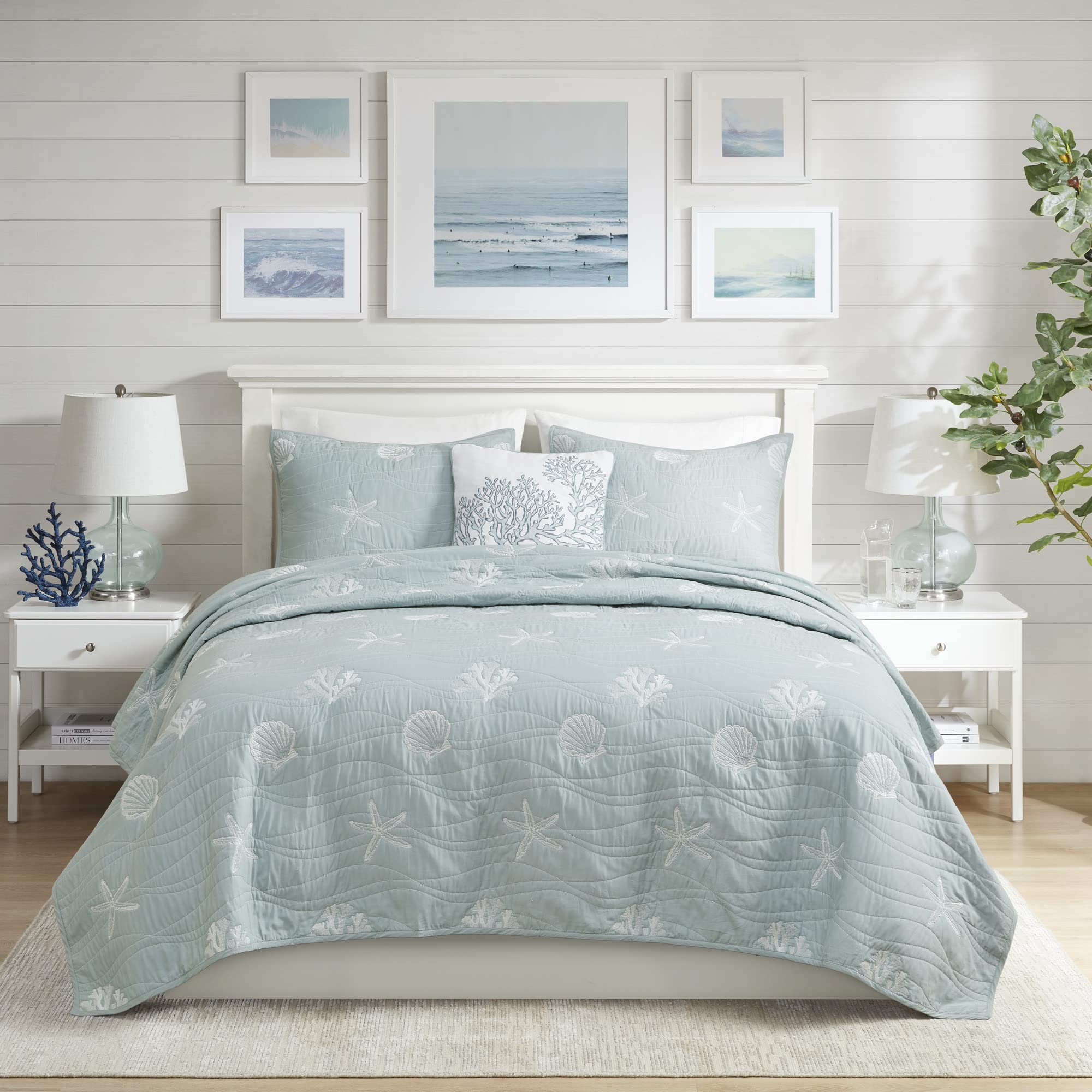 Harbor House Seaside Reversible Cotton Quilt Set Coastal Clam, Starfish, Coral Embroidery, All Season, Pre-Washed Coverlet Beddi