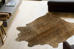 HomeRoots Cowhide, Microsuede 5' X 7' Cheetah Cowhide Area Rug