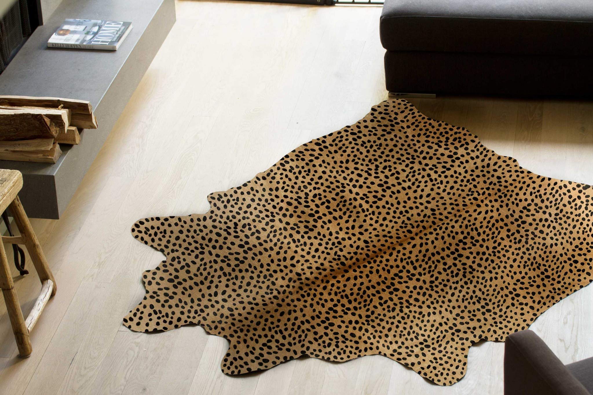 HomeRoots Cowhide, Microsuede 5' X 7' Cheetah Cowhide Area Rug