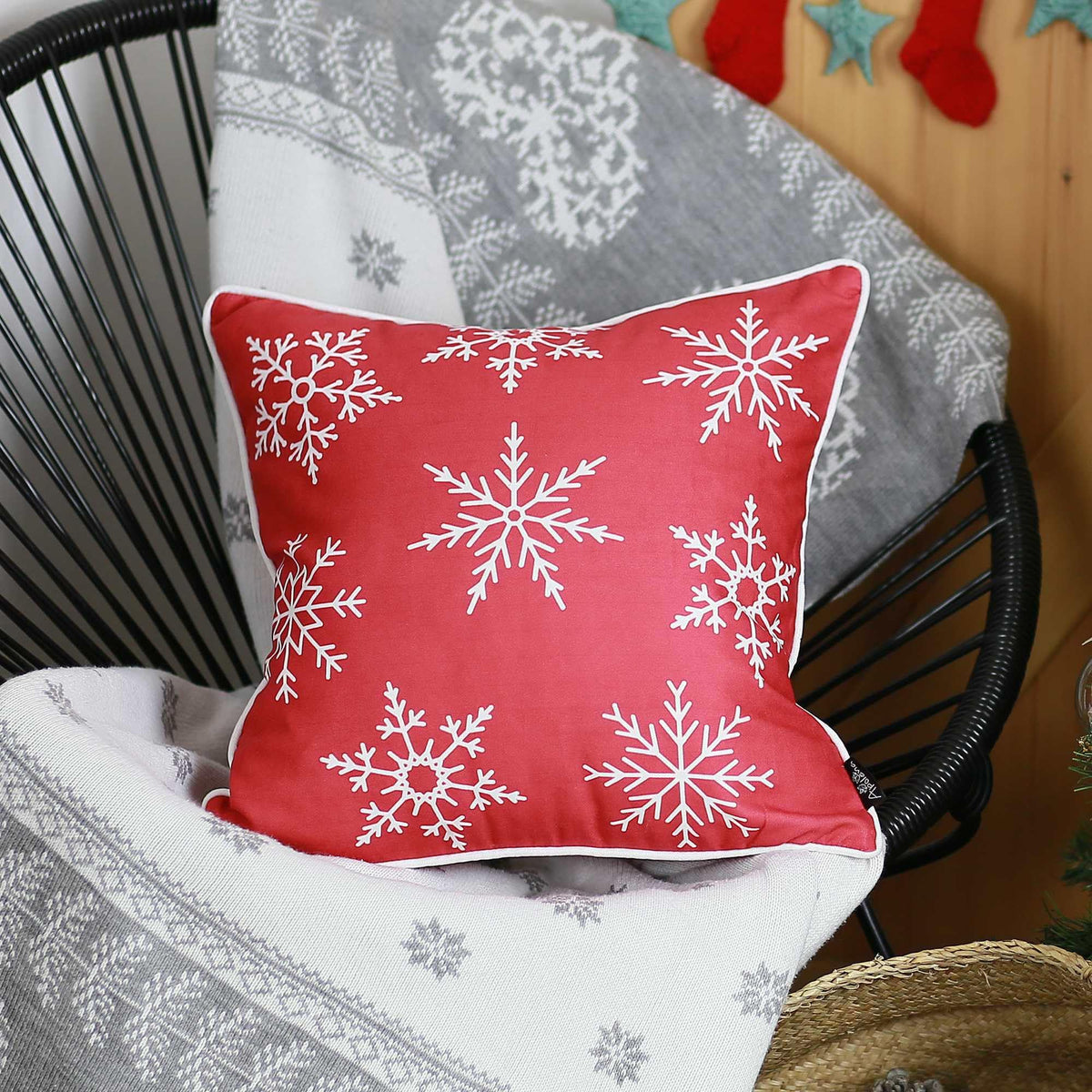 Pillows HomeRoots Multi Polyester 18'x18' Red Snowflakes Christmas Decorative Throw Cover