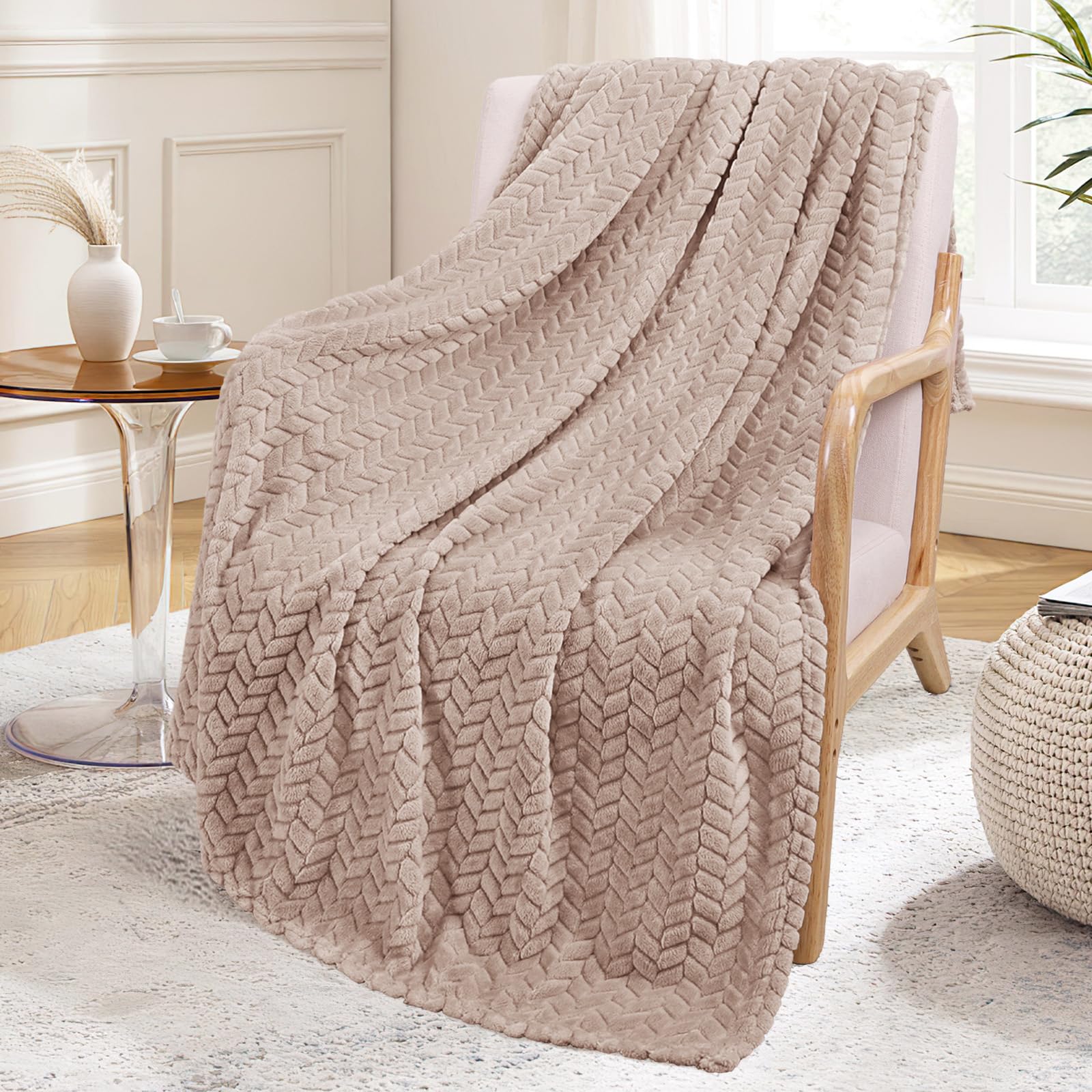 Exclusivo Mezcla Camel Fleece Throw Blanket For Couch And Bed, 50X70 Inches Soft Cozy 3D Decorative Jacquard Flannel Blankets, L