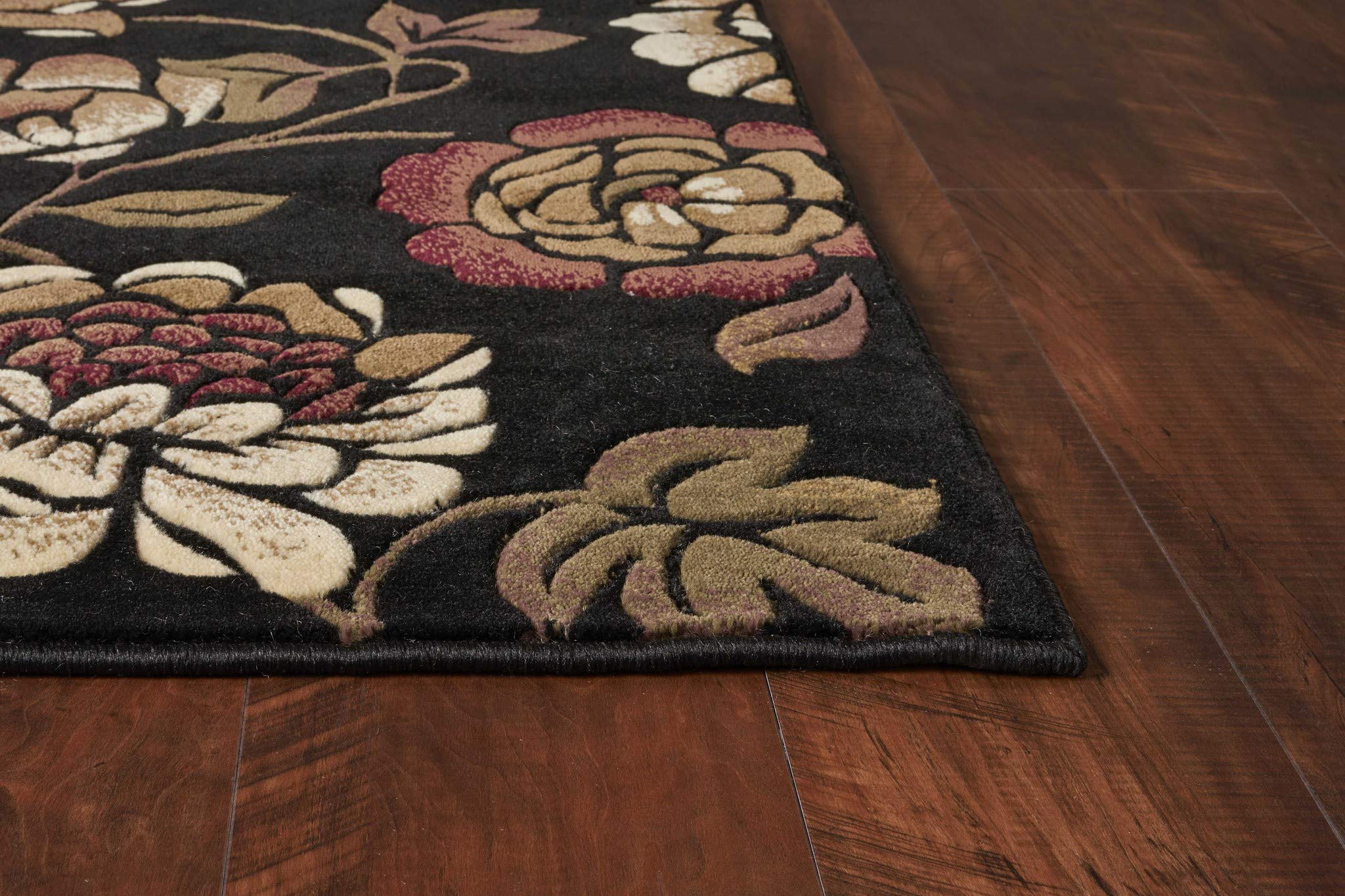 HomeRoots Decor 63' X 91' X 0.'5' Black Polypropelene Rug