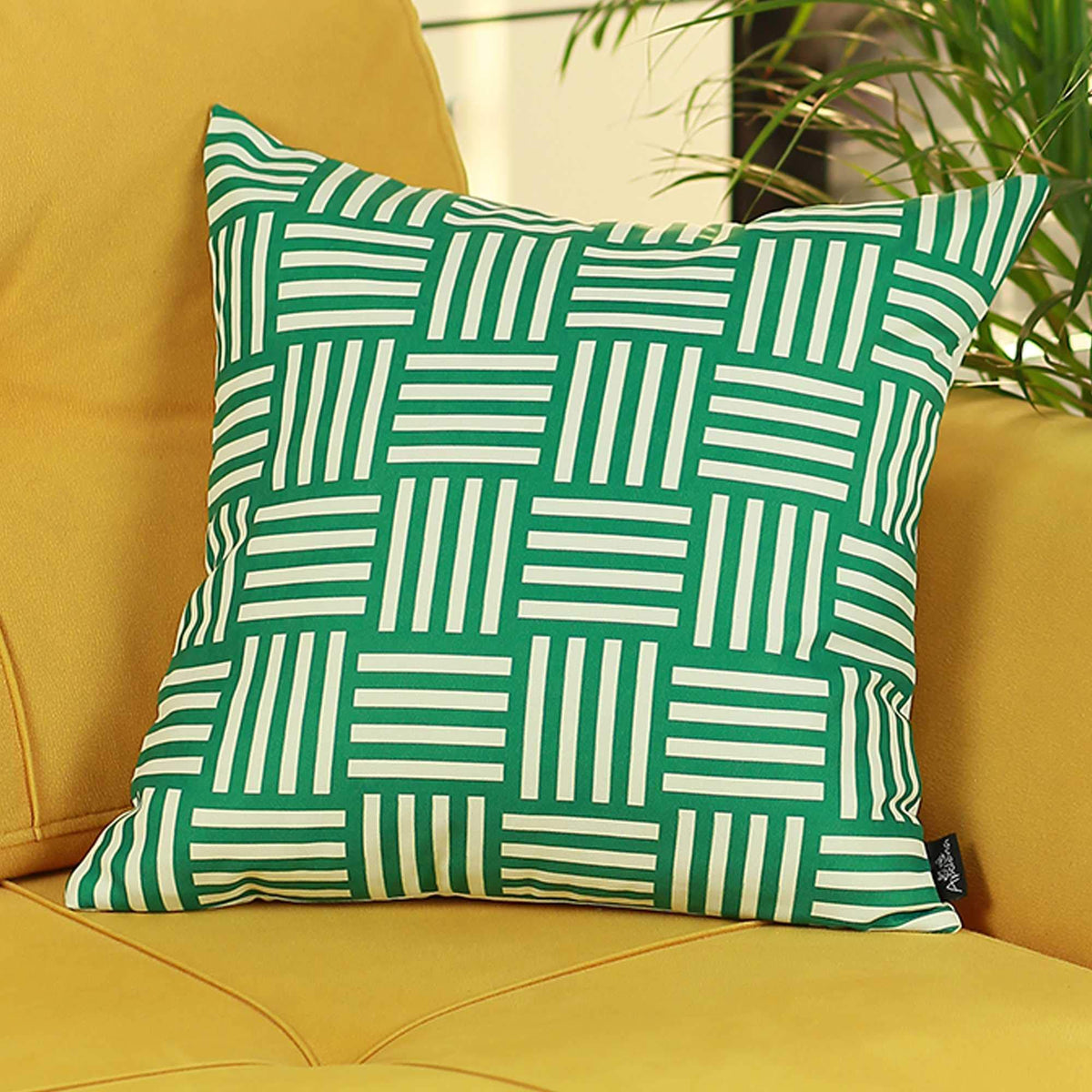 HomeRoots Pillows Multi Polyester 18'x18' Memphis Printed Decorative Throw Cover