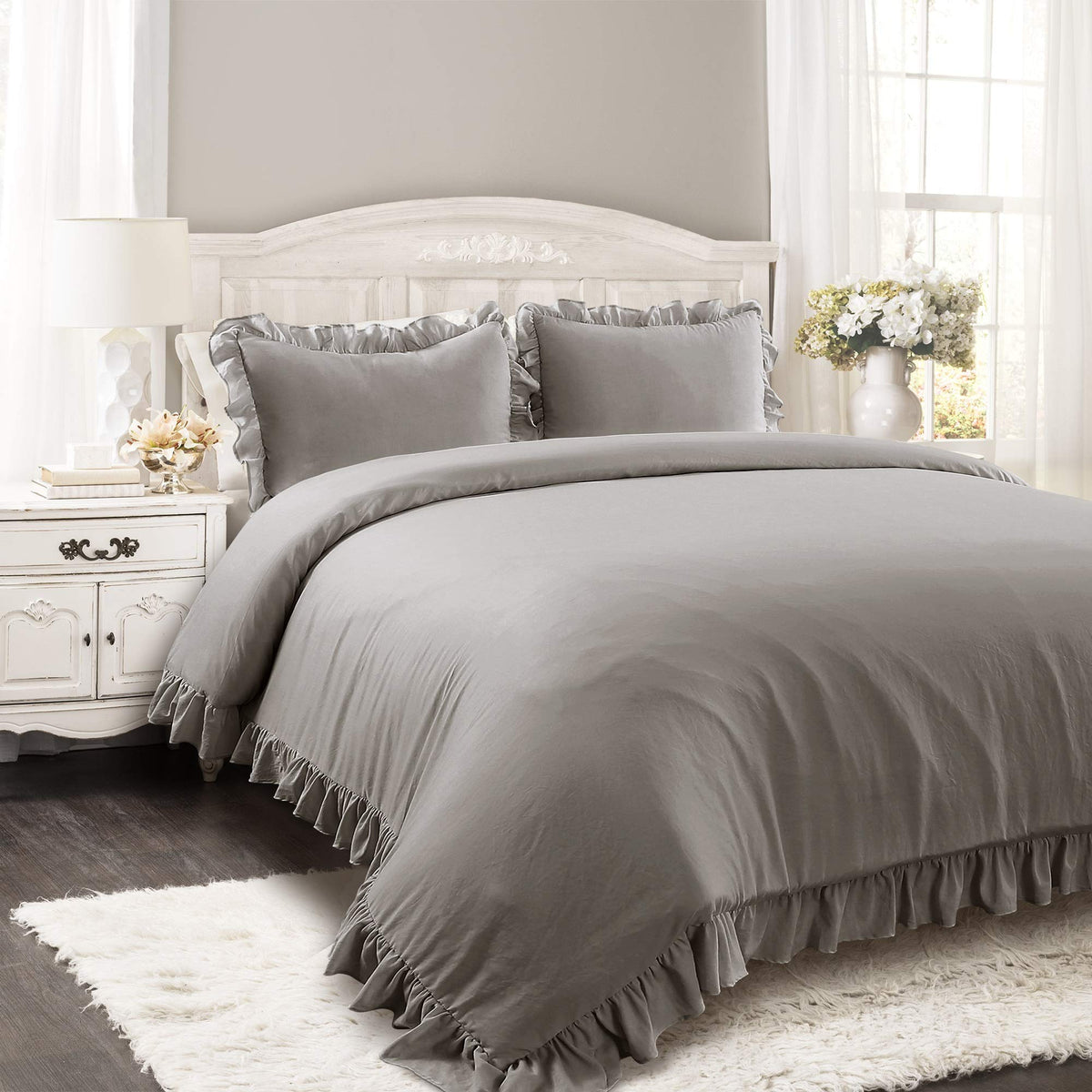 Lush Decor Reyna Ruffle Comforter Set - 3 Piece Cozy Ruffled Bedding Set - Timeless Elegance And Comfort For Bedroom - King, Gra