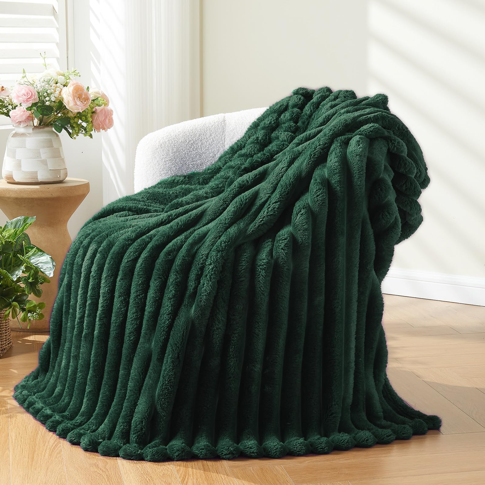 Newcosplay Super Soft Twin Blanket Dark Green Premium Silky Flannel Fleece 3D Ribbed Jacquard Lightweight Bed Blanket All Season