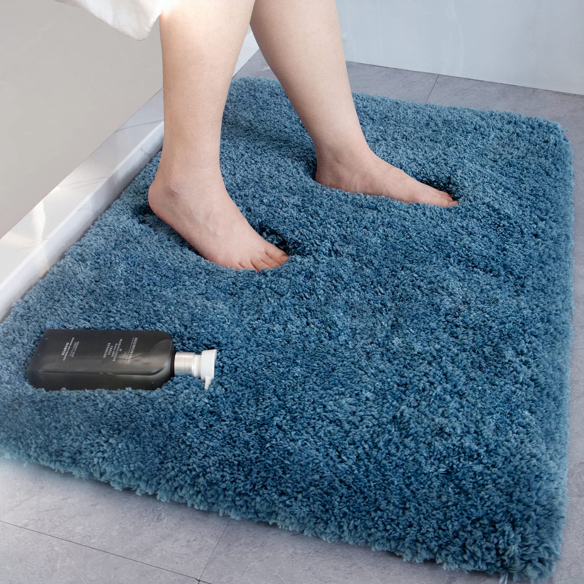 ILANGO Blue Bathroom Rug Mats Super Absorbent, Washable Bath Mat Non Slip for Floor, Thick Plush Shaggy Bath Rug with Rubber Bot