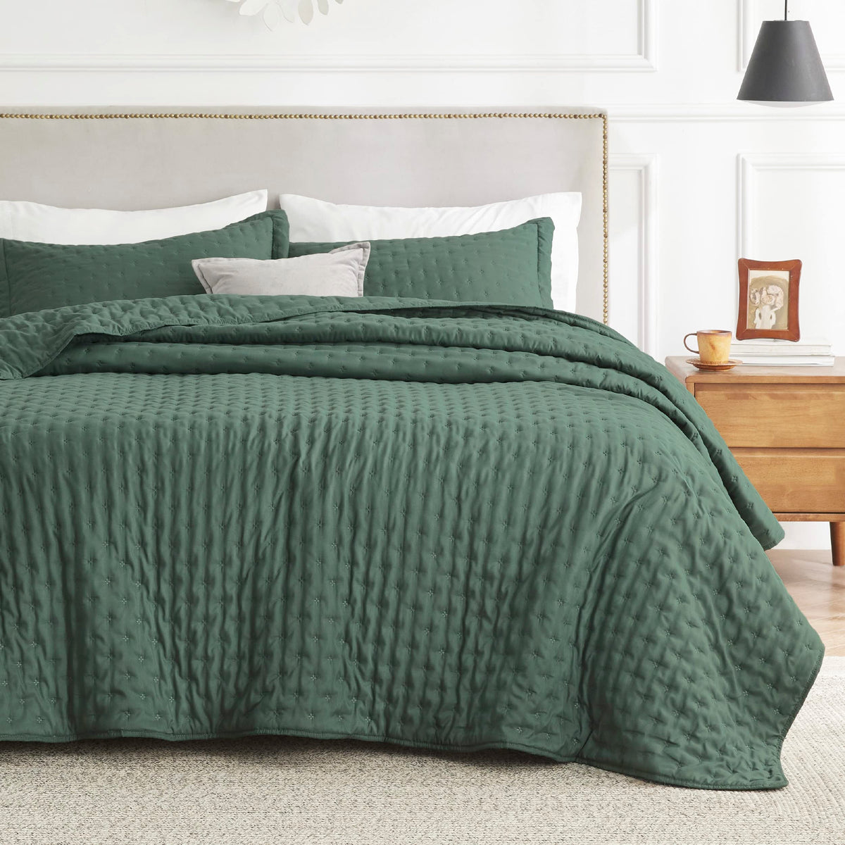 Bedsure California King Quilt Set - Soft Ultrasonic Cal King Quilt - Clover California King Bedspread - Lightweight Bed Coverlet