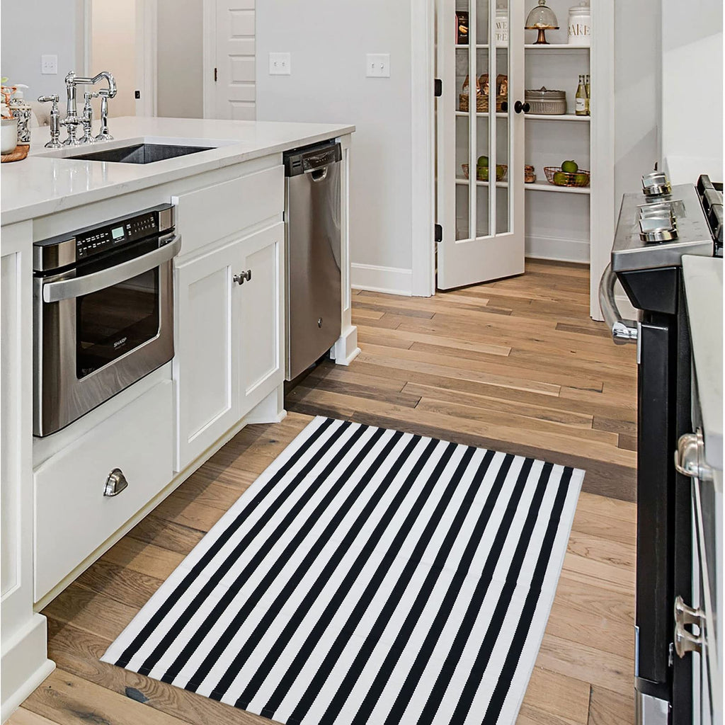 Black And White Striped Outdoor Rug Halloween Front Porch Rug Washable Farmhouse Fall Layered Door Mat Cotton Hand-Woven Welcome