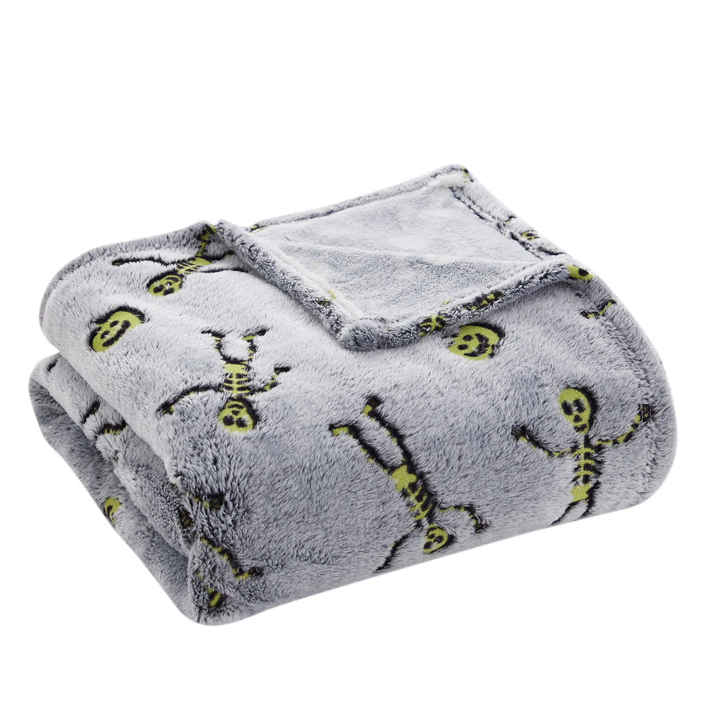 Serafina Home Halloween Glow In The Dark Throw Blanket: Skeletons And Jack O Lantern Pumpkins On Grey Velvet Fleece For Sofa Bed