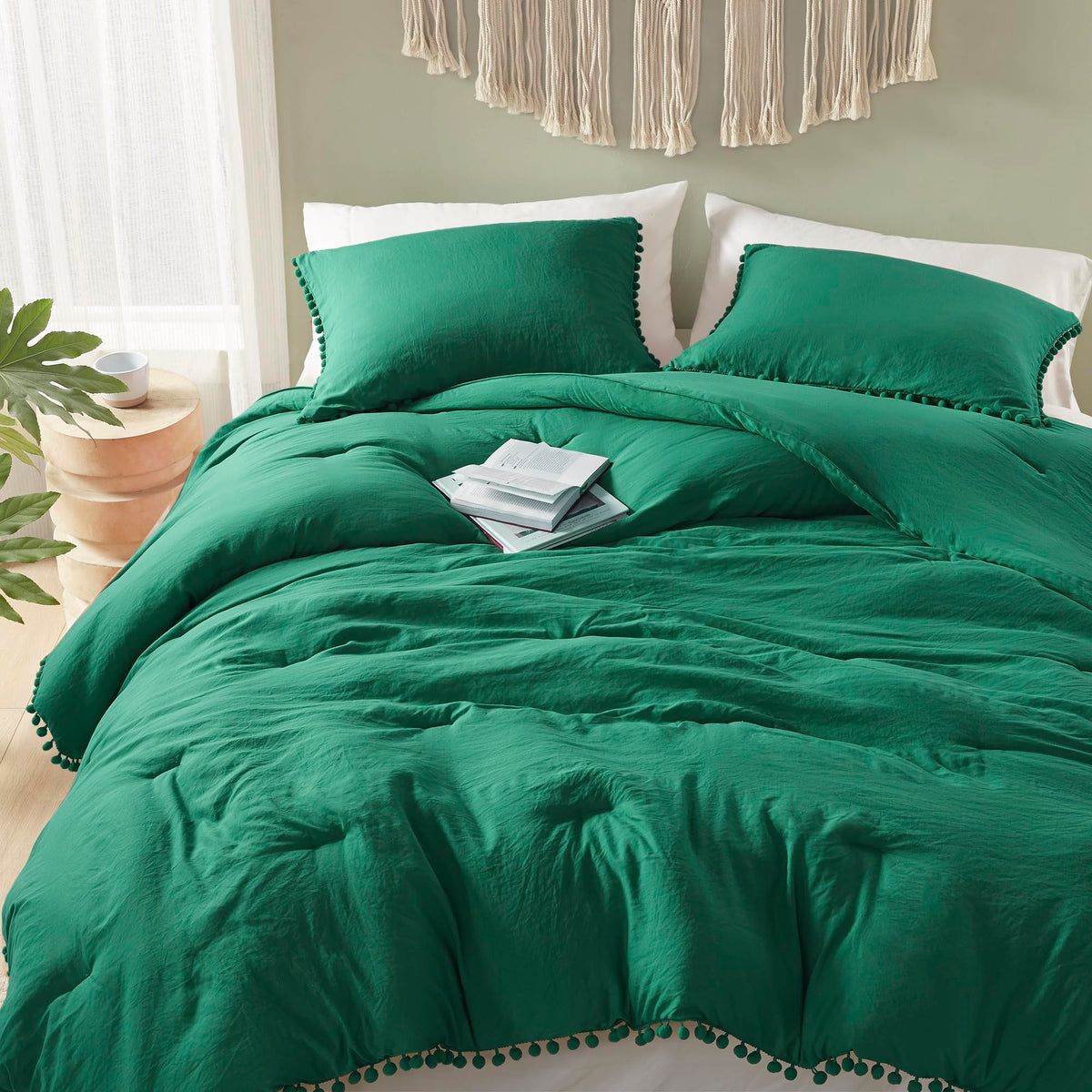 Codi Emerald Green Boho Queen Comforter Set, Aesthetic Luxurious Pom Fringe Design Bedding Full, Cute Soft Washed Microfiber Bed