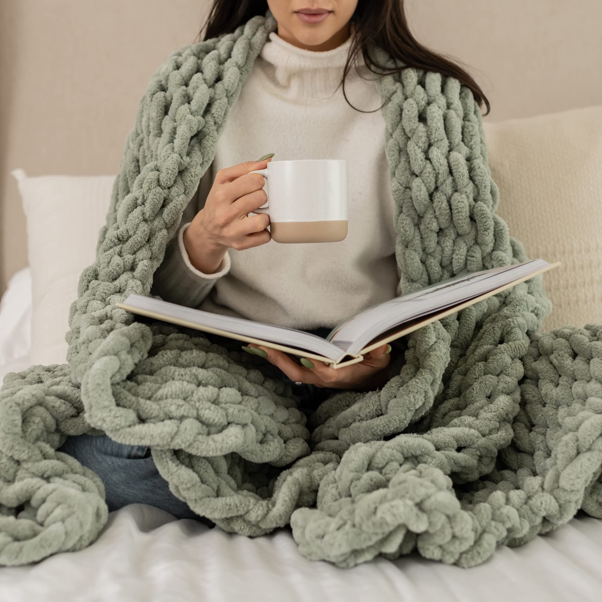 SAMIAH LUXE Green Large Chunky Knit Blanket Throw 50x70; Knitted Throw Blankets for Boho Decor,Large Knit Blanket Chunky Yarn;Th