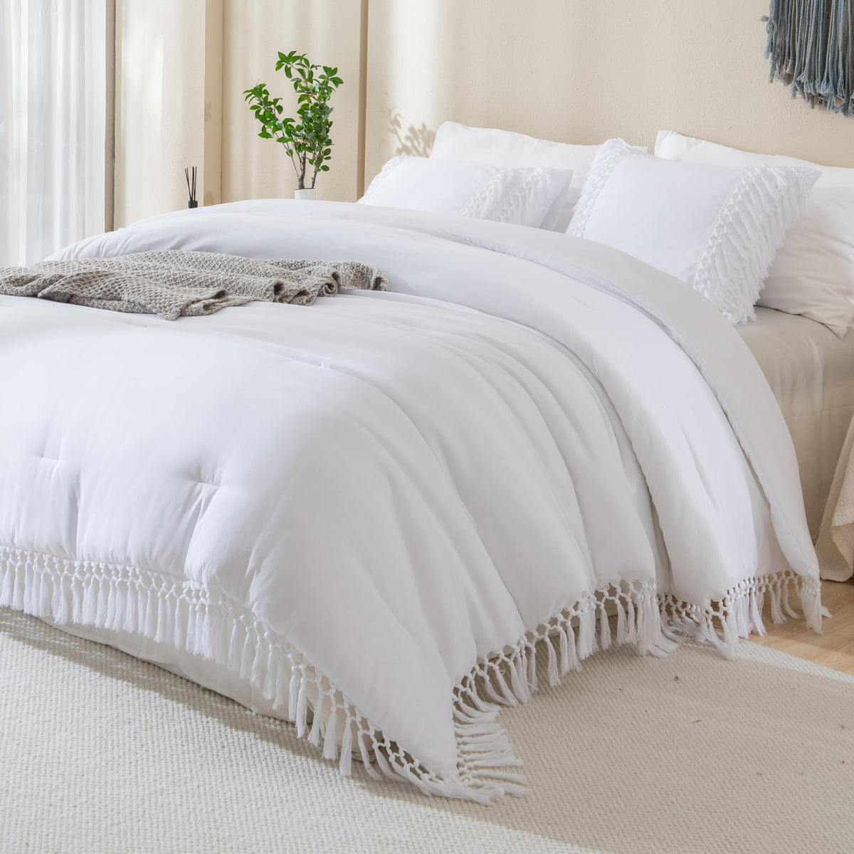 Andency White Comforter Set California King, 3 Pieces Boho Tassel Lightweight Soft Bedding Comforter Sets For King Bed, All Seas
