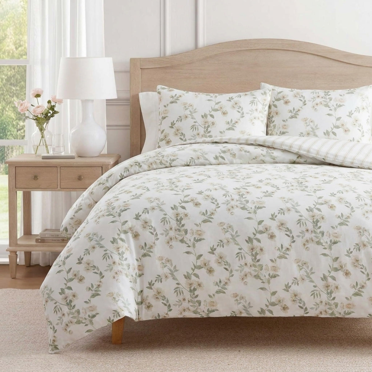 Martha Stewart  Twin Comforter Set, Soft Cotton with Crisp & Tailored Naturally Smooth Cotton Percale Reverse, 2 Piece Bed Set