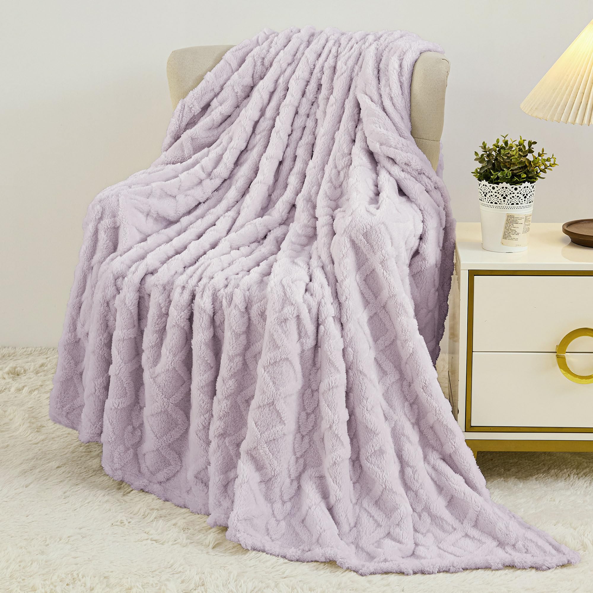 Aganear Fleece Throw Blanket - Cozy Soft Fuzzy Throw Blanket For Women Portable Throw Blankets For Couch, Warm Present For Birth