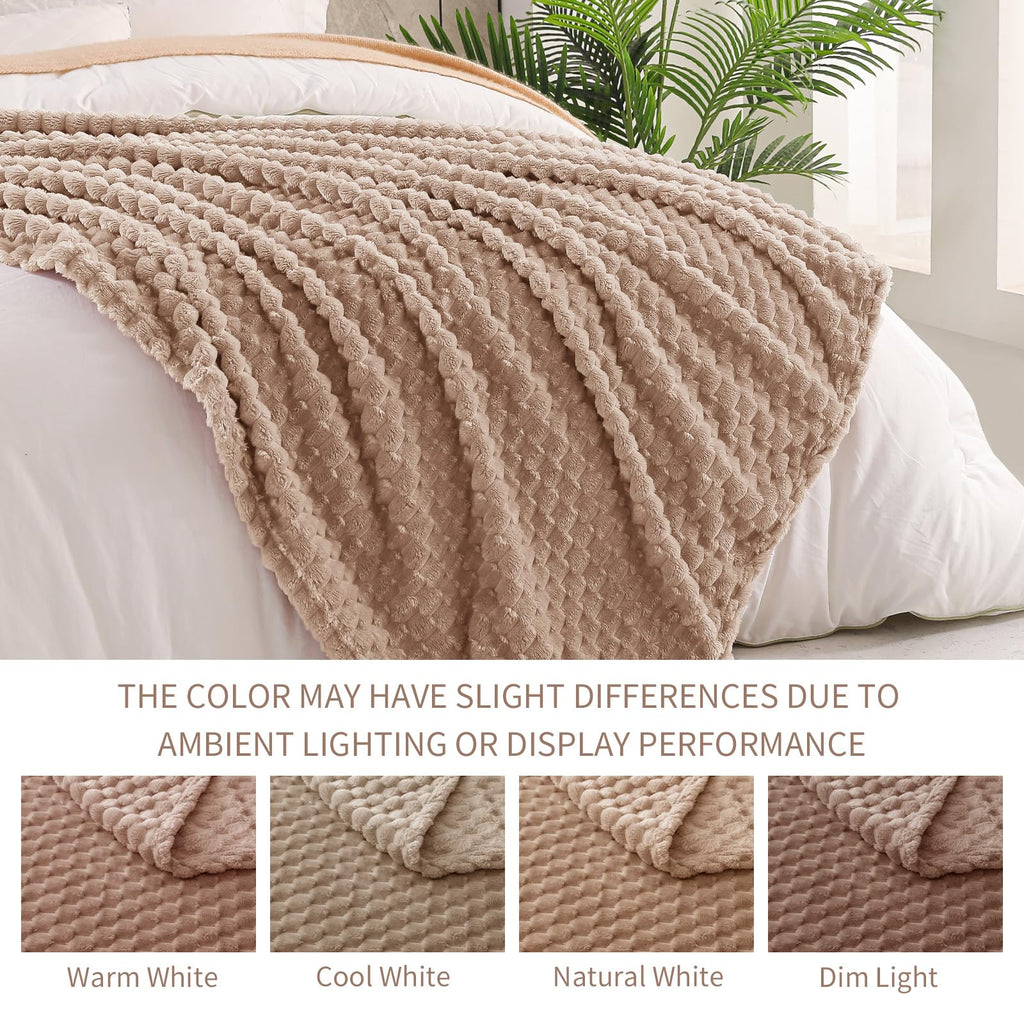 Exclusivo Mezcla Extra Large Soft Fleece Throw Blanket, 50X70 Inches 3D Clouds Stylish Jacquard Throw Blanket For Couch, Cozy So