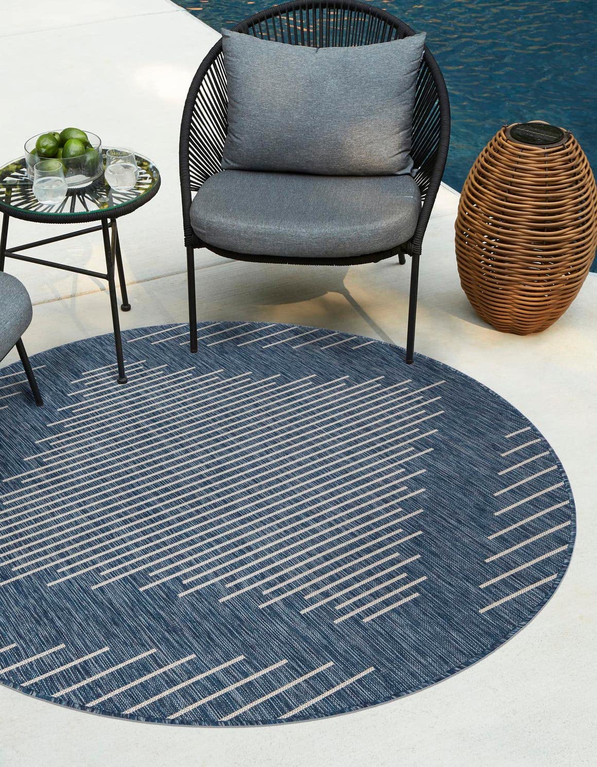 Unique Loom Outdoor Modern Collection Area Rug - Tambor (4' 1' Round, Blue/ Ivory)