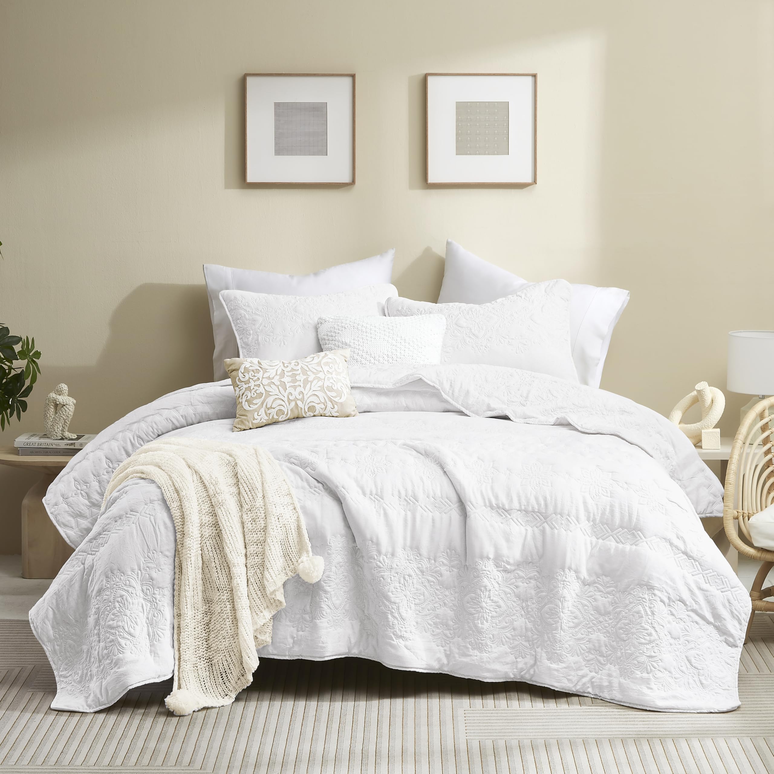 B2Ever Boho White Quilt Queen Size Bedding Sets With Pillow Sham, Bohemian Lightweight Soft Bedspread Coverlet, Quilted Blanket