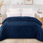 Exclusivo Mezcla Queen Size Flannel Fleece Blanket, Super Soft 3D Checkered Jacquard Bed Blanket, Cozy Fluffy Lightweight Blanke