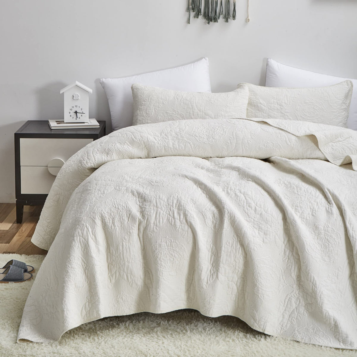 Tache Cotton Damask Paisley Vanilla Cream Ivory Elegant Matelass   Embroidered Lightweight Coverlet Quilt 3 Piece Set, King