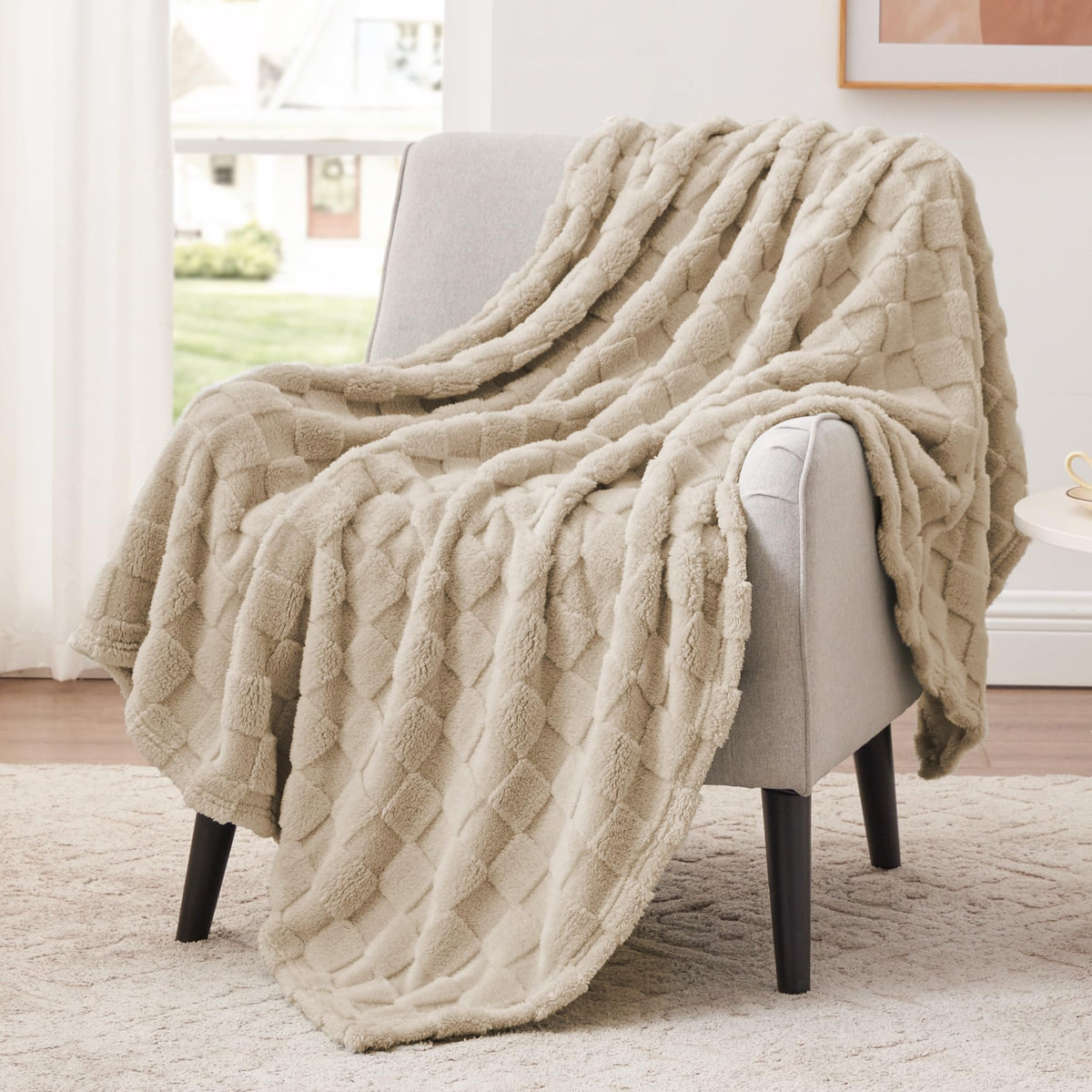 Exq Home Fleece Throw Blanket For Couch Or Bed - 3D Plaid Jacquard Decorative Blankets - Cozy Soft Lightweight Fuzzy Flannel Bla