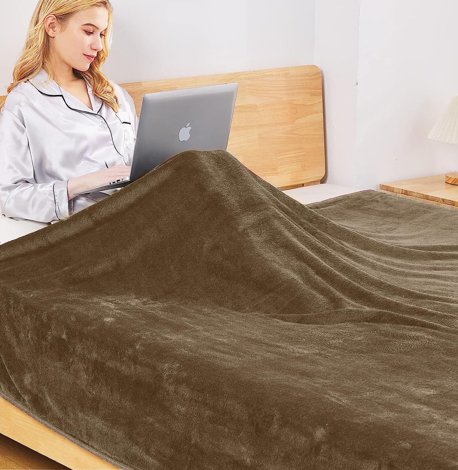 Fleece Blankets For All Season - Premium Lightweight Anti-Static Throw For Queen/Full Size Bed Extra Soft Brush Fabric Warm Sofa Thermal Blanket 90' X 90'(Taupe)