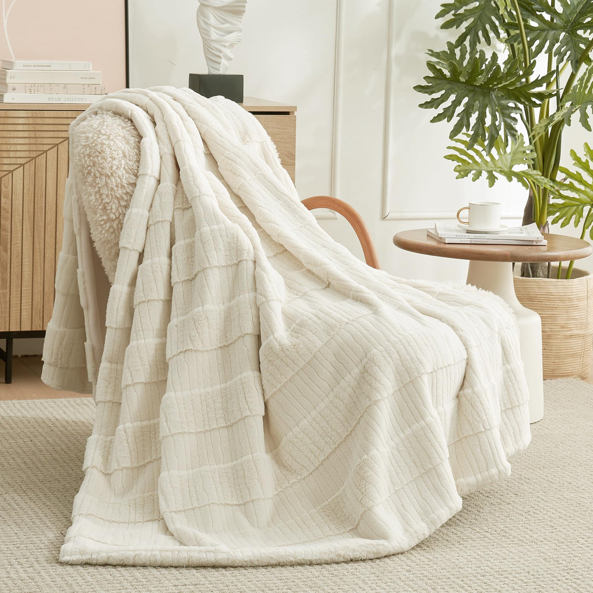 Am?Ie Home Sculpted Stripe Faux Fur Twin Bed Blanket, Cozy Soft Fuzzy Fluffy Blanket For Couch, Bed, Adults, 60 * 80 Inches, Ivo