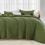 Andency Olive Green California King Size Quilt Bedding Set (112X104 Inch), 3 Pieces Soft Lightweight Bedspread Coverlet, Boho Su