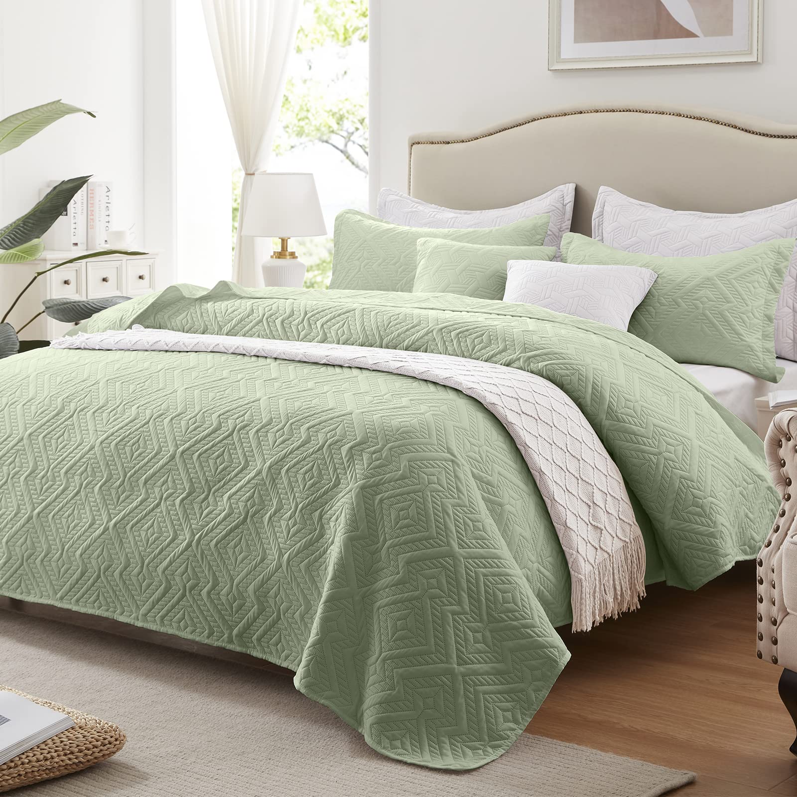 Leaonme Quilt Set King Size 3 Pieces, Lightweight Sage Green Bedspread-98''X106'', Soft Microfiber Summer Quilt, Luxurious Warm