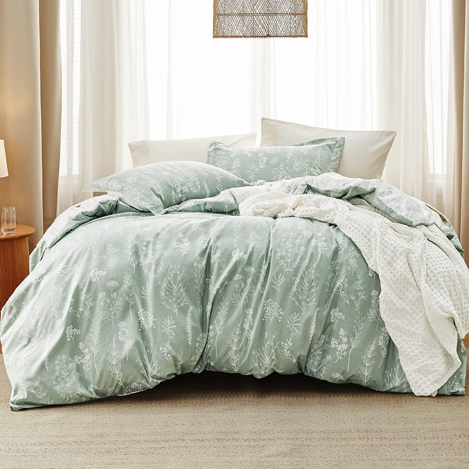 Bedsure Twin/Twin Xl Comforter Set - Sage Green Comforter, Cute Floral Bedding Comforter Sets, Gifts For Woman, 2 Pieces, 1 Soft