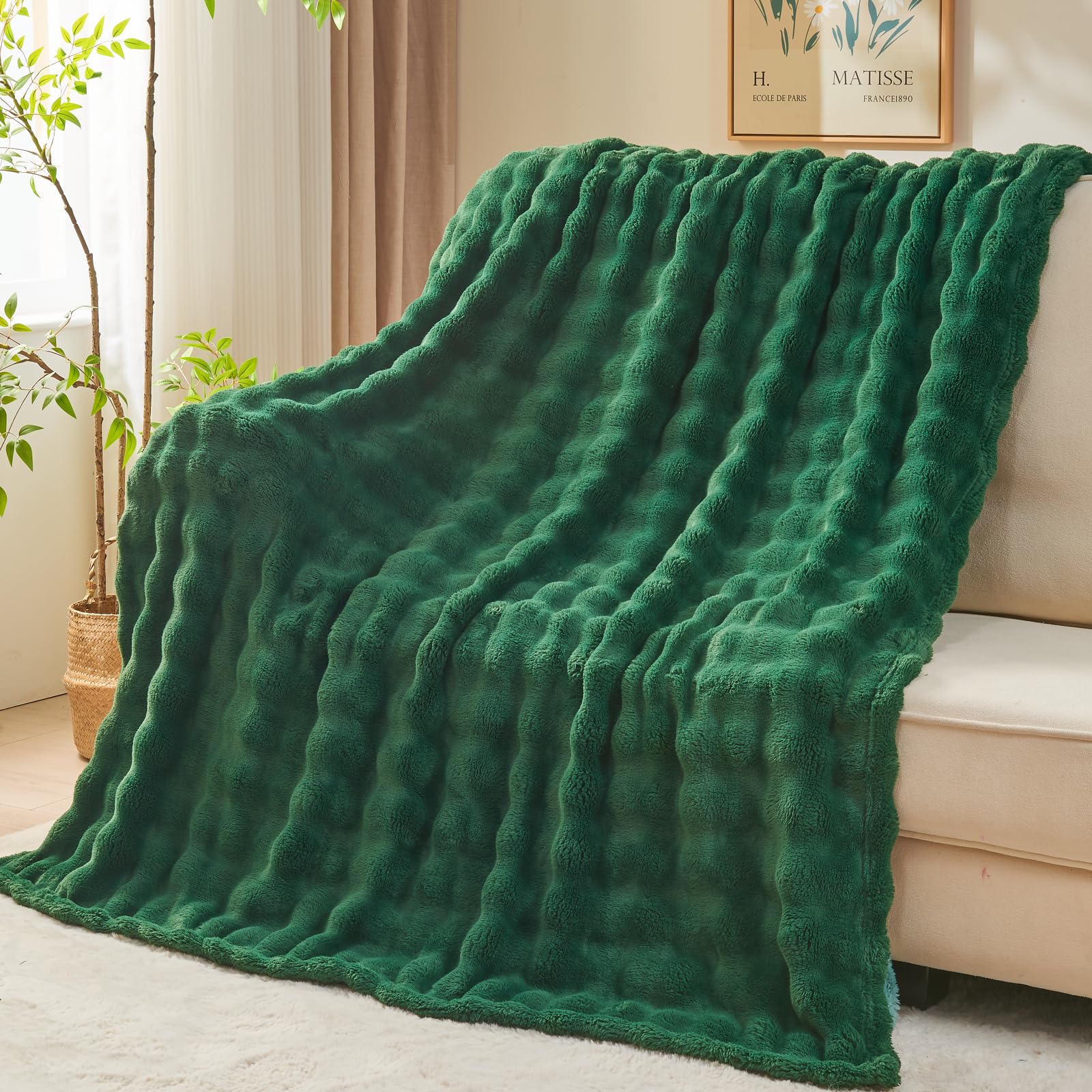 Newcosplay Throw Blanket For Couch Dark Green Super Soft Flannel Fleece 3D Bubble Lightweight Bed Blanket All Season Use (Dark G