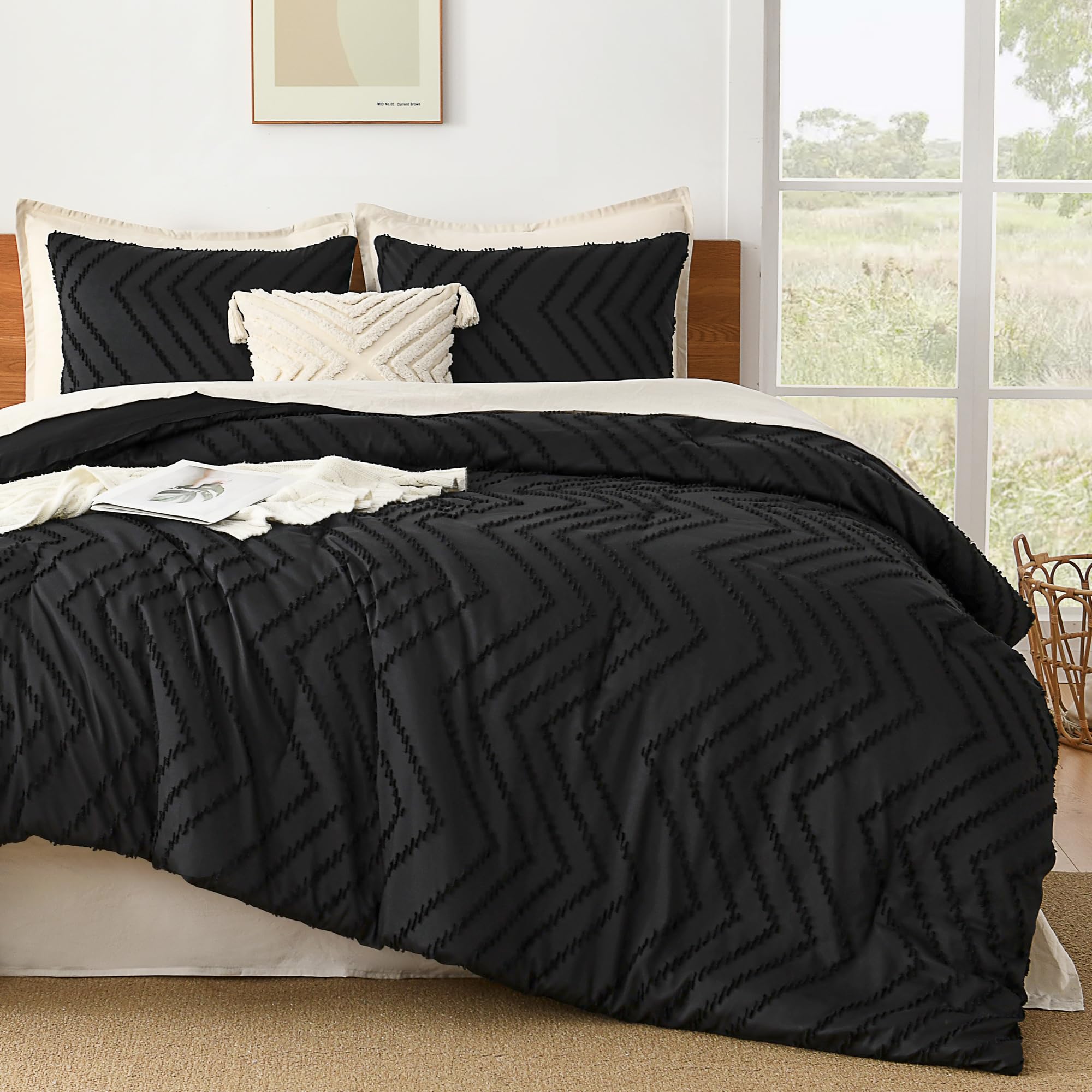 Litanika Black Queen Size Comforter Sets, 3 Pieces Lightweight Chevron Tufted Bedding Comforter Set, Fluffy Down Alternative Com