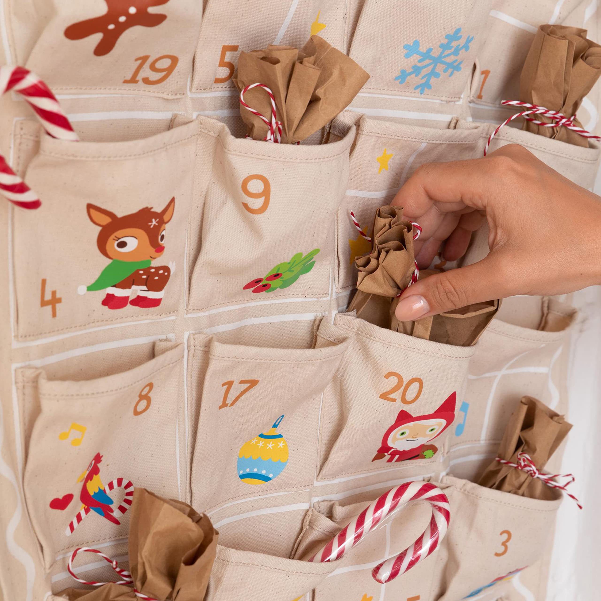 Tonies Christmas Advent Calendar - Reusable Wall Hanging Design With 24 Pockets