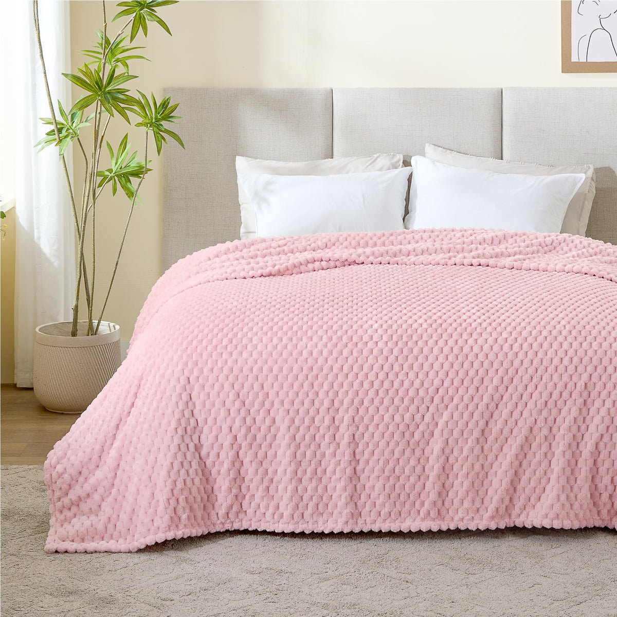 Bedelite Fleece Blanket, Large King Size Blanket For Bed, 3D Jacquard Decorative Pink Fuzzy Blanket, Soft And Cozy Warm Plush Fl