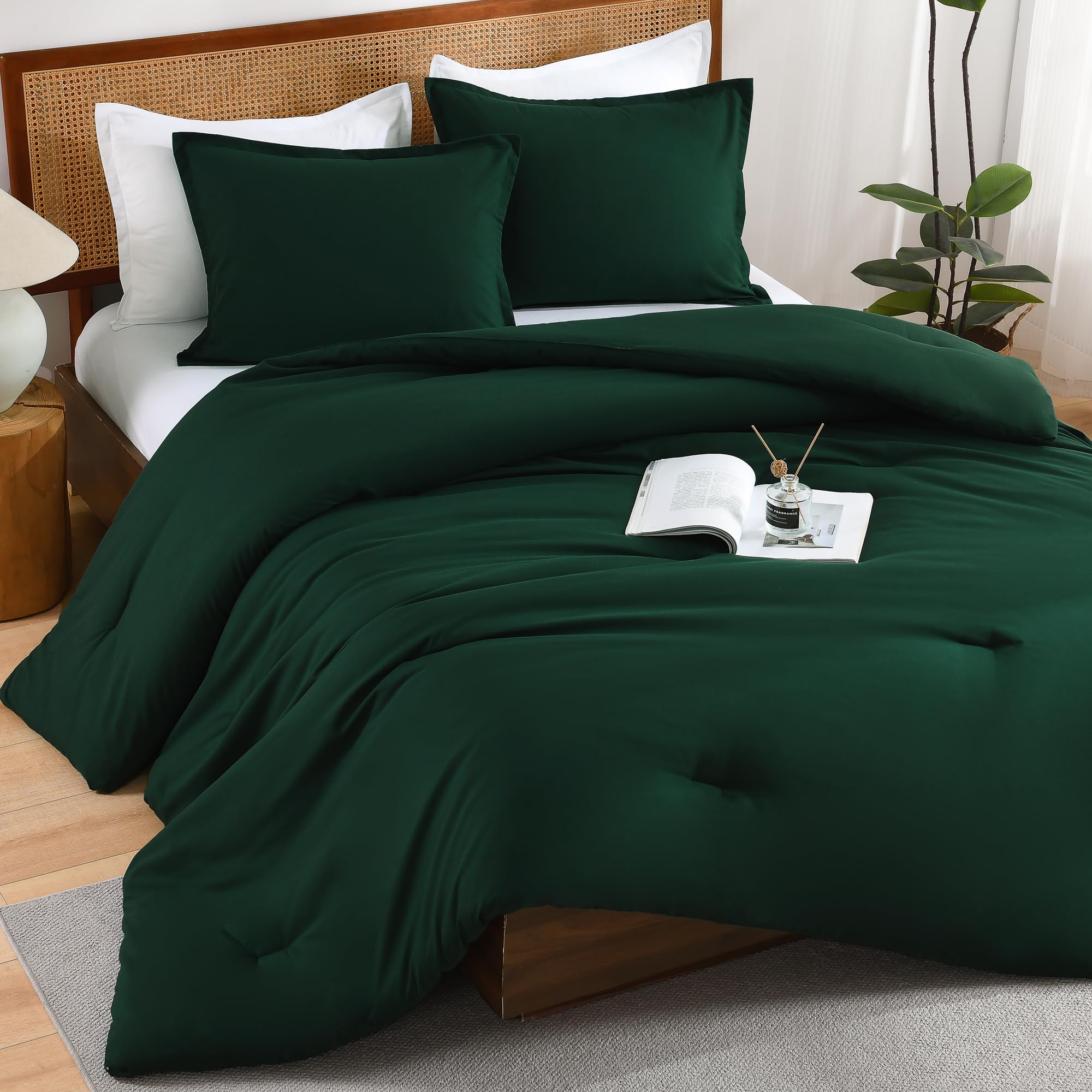 Andency Dark Emerald Green Queen Size Comforter Set, 3 Pieces Forest Hunter Green Boho Solid Bedding Sets, Soft Cozy Lightweight Down Alternative All Season Bed Set