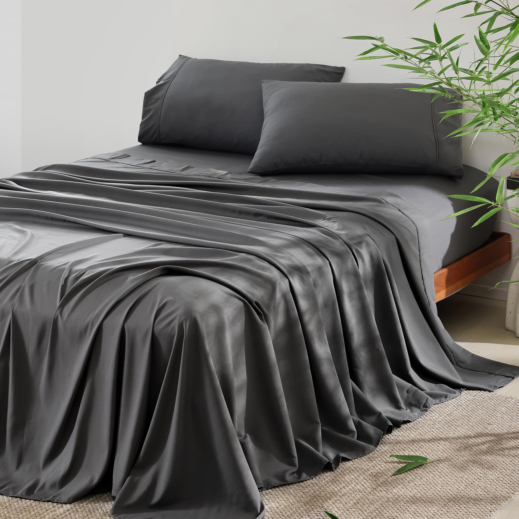 4 Piece Queen Size Sheet - Cooling Bed Sheets Set, Blend Rayon Derived From Bamboo, Breathable Soft Hotel Luxury Bedding & Pillo