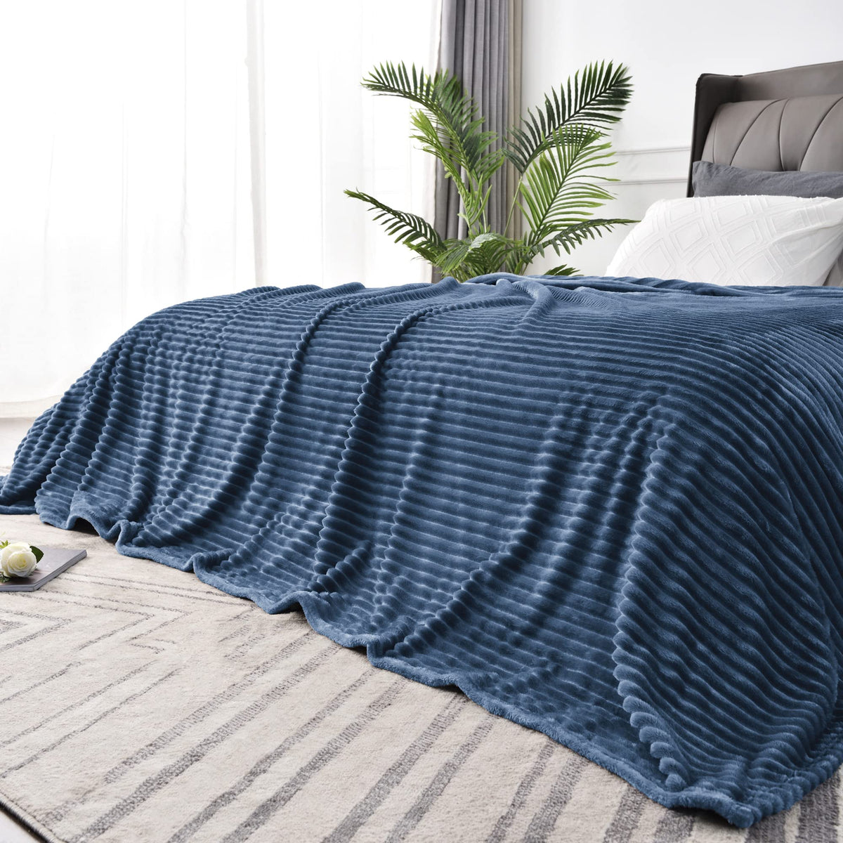 Bedelite Fleece Blanket Queen Size - 3D Ribbed Jacquard Soft And Warm Decorative Spring Blankets - Cozy, Fuzzy, Fluffy, Plush Li