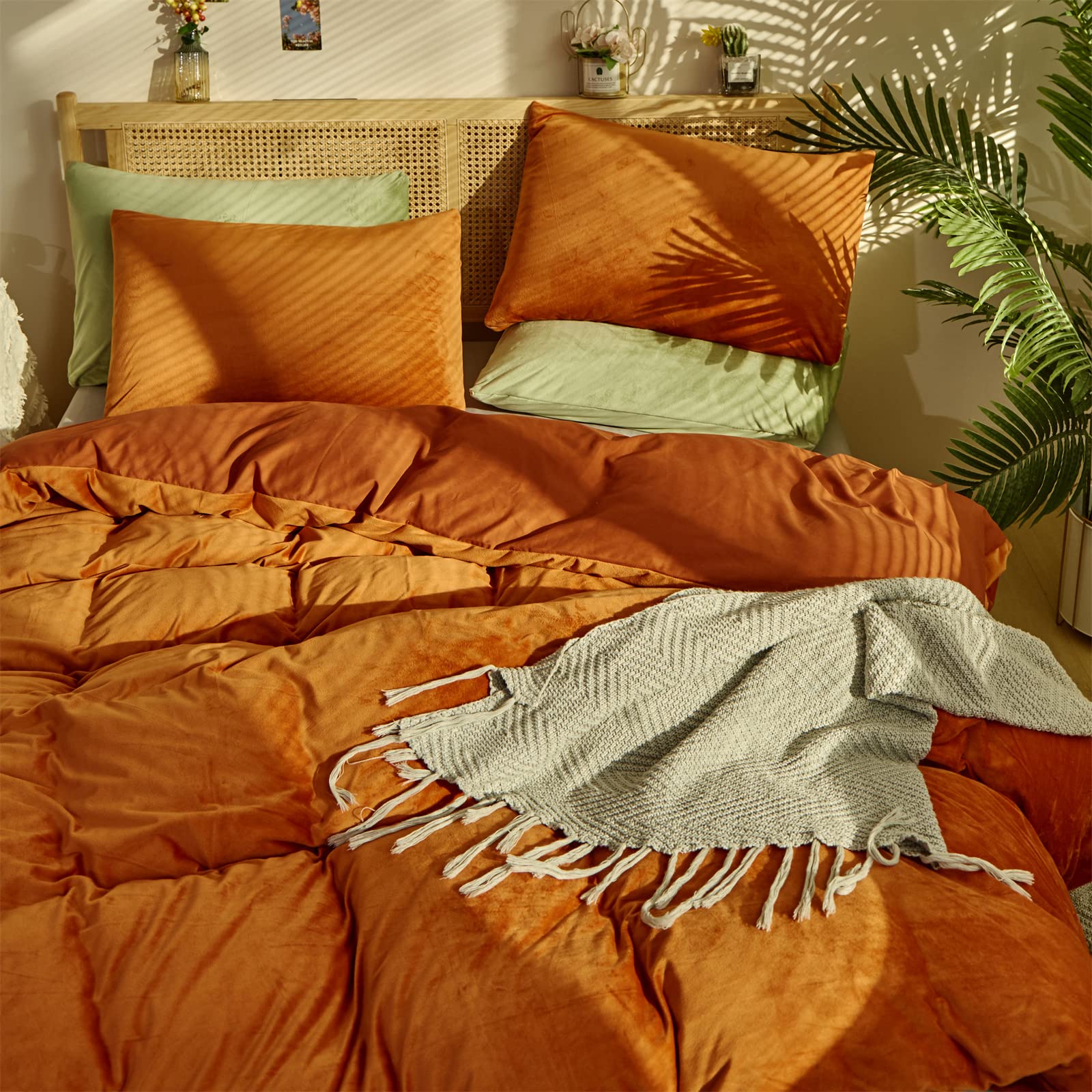 Clothknow Burnt Orange Fluffy Comforter Set King Rust Velvet Bedding Comforter Sets Terracotta Bed Comforter Caramel Comforter Soft Cozy 3Pcs Flannel Comforter Sets King