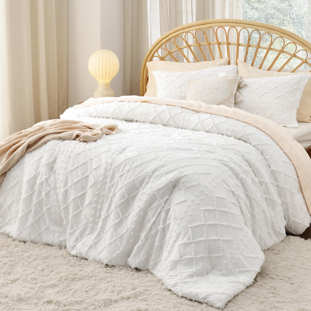 Bedsure Oversized King Comforter - White Comforter Set, Boho Tufted Shabby Chic Bedding Comforter Set, 3 Pieces Farmhouse Bed Se