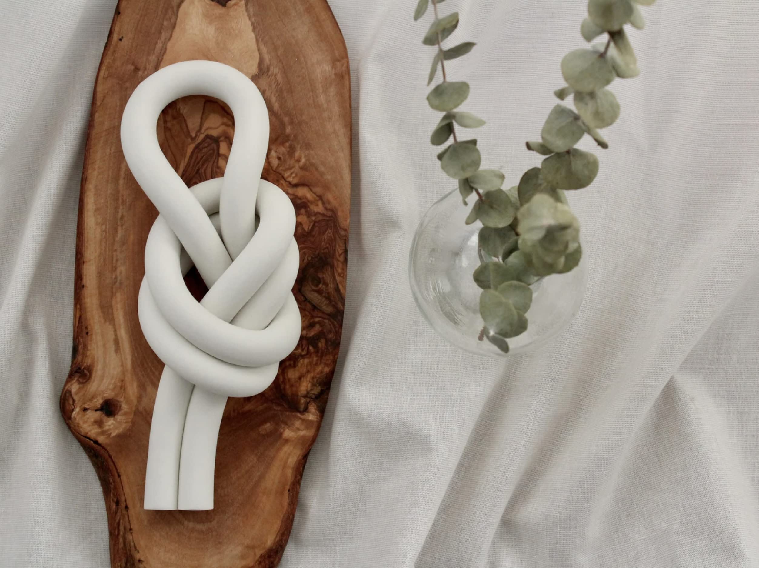 Rool Clay Knot, Coffee Table Decor, Neutral Home Decor Shelf Decor, Modern Farmhouse Living Room Decor, Home Decorations For Living Room Boho Table Decor, Chain Link (White)