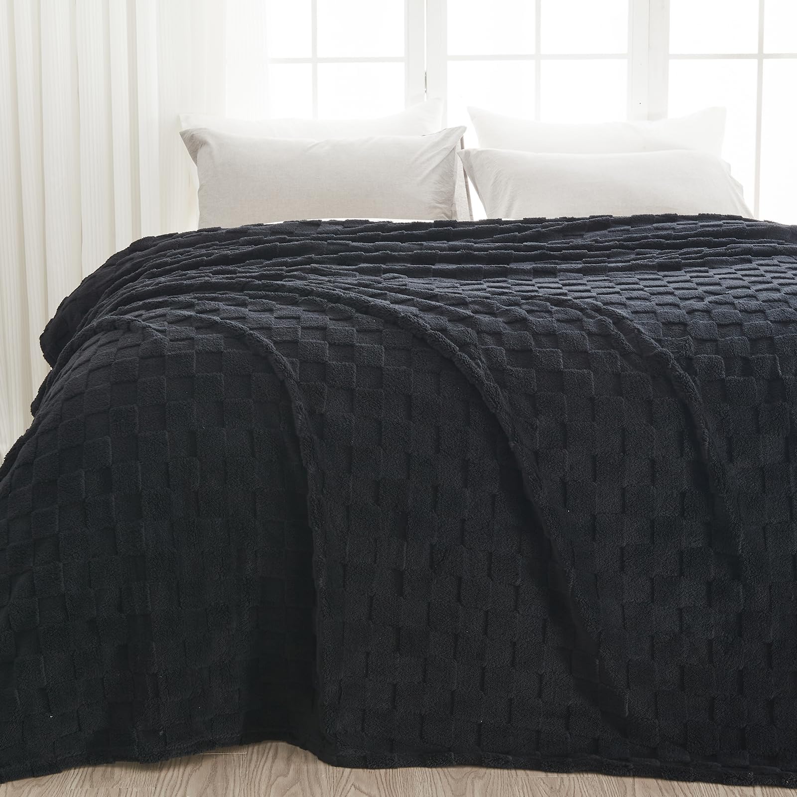 Newcosplay Super Soft King Blanket Black Premium Silky Flannel Fleece 3D Checkered Lightweight Bed Blanket All Season Use (Black