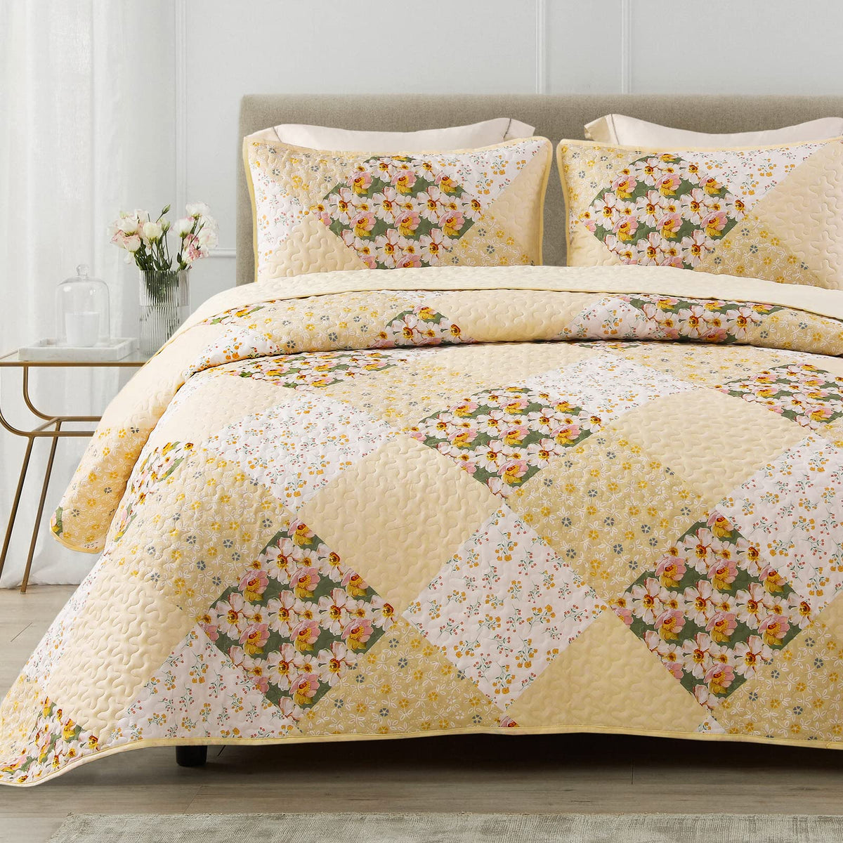 Exclusivo Mezcla Reversible Boho Quilt Set King Size, 3 Pieces Patchwork Yellow All Season Bedspreads, Ultra Soft Floral Coverle