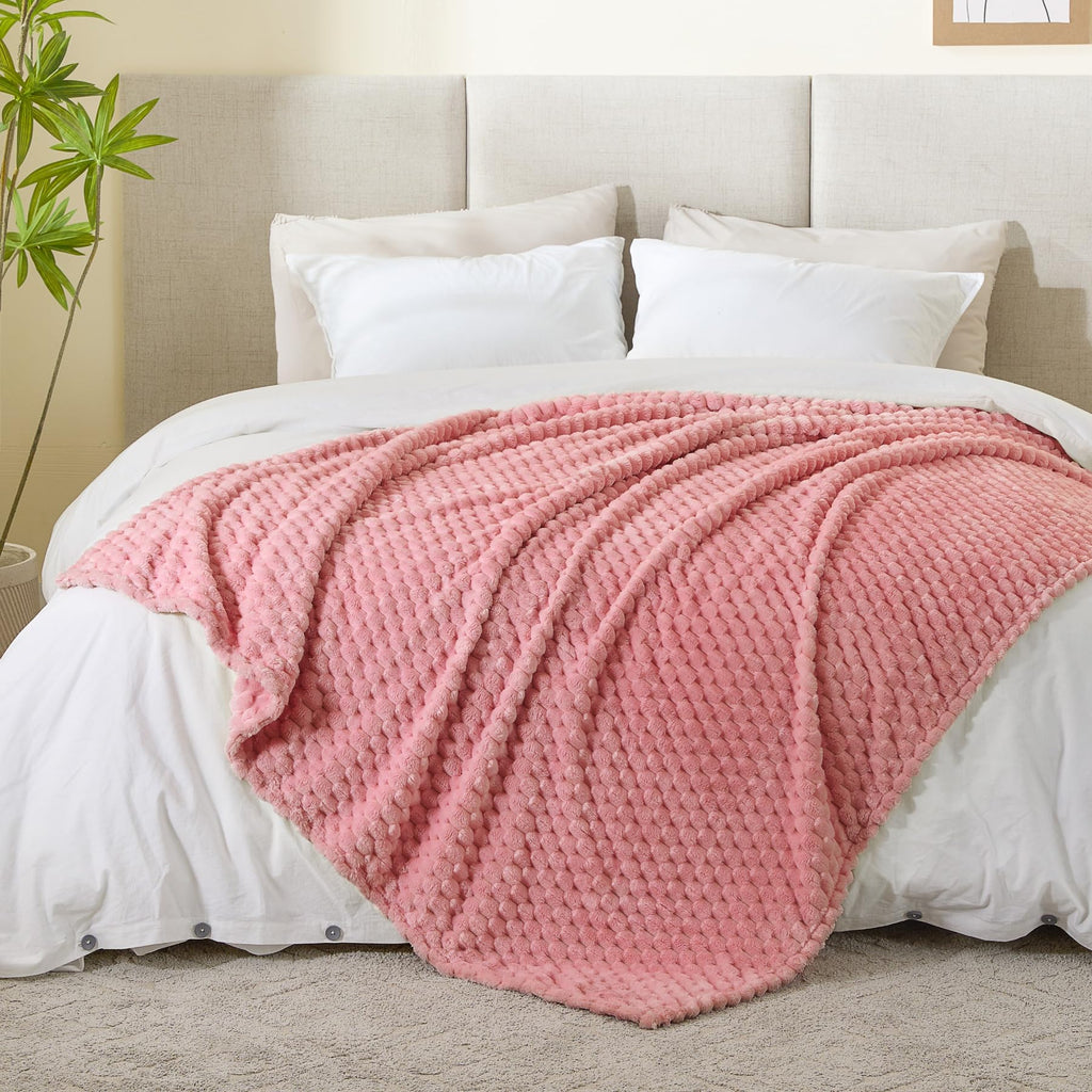 Bedelite Fleece Blanket Twin Blanket For Bed Couch, 3D Jacquard Decorative Dusty Pink Throw Blanket, Soft And Cozy Warm Plush Fu