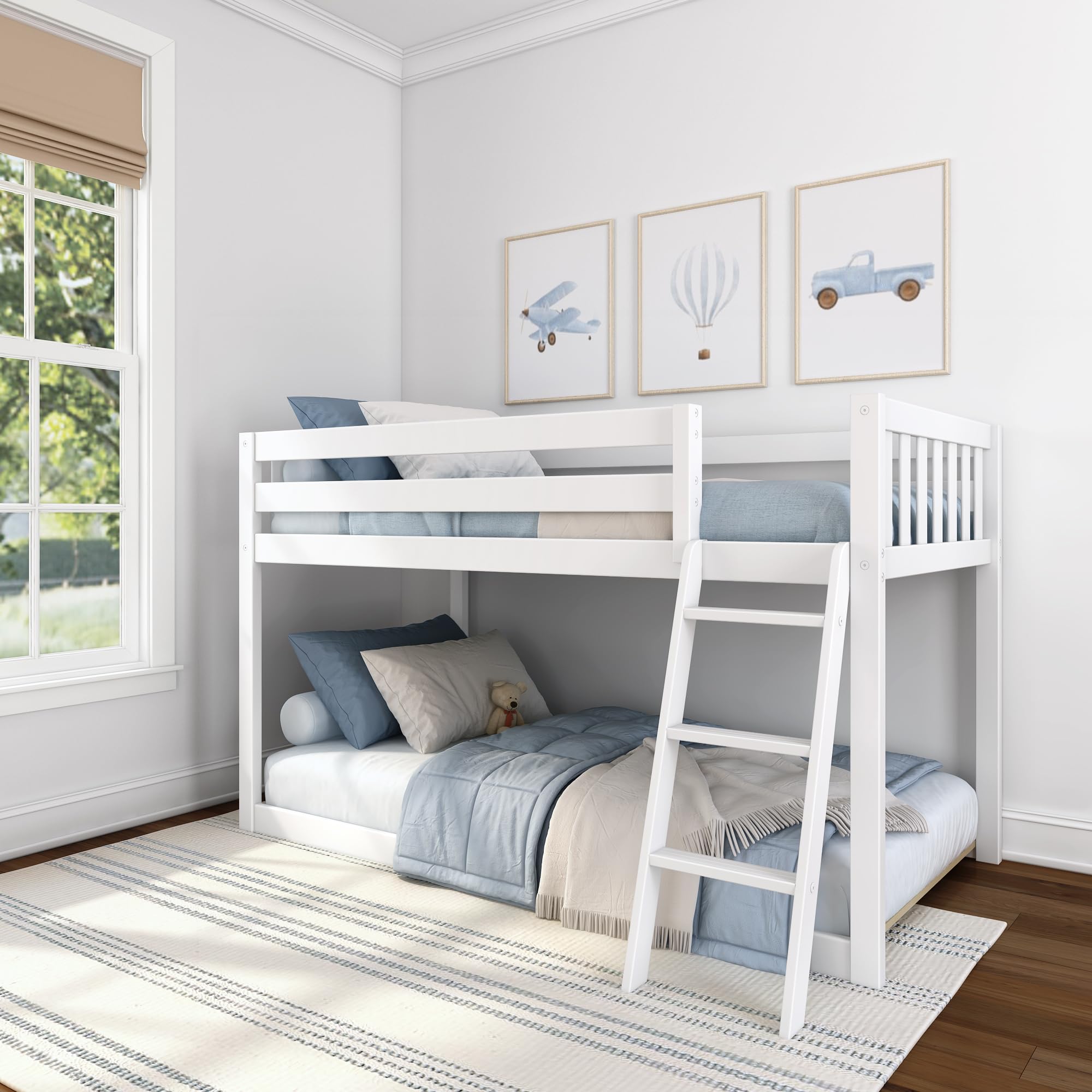 Max & Lily Fundamental Twin Low Bunk Bed, Kids Solid Wood Modern Bed Frame with Strong Wooden Slats, Non-Toxic Finishes, High We