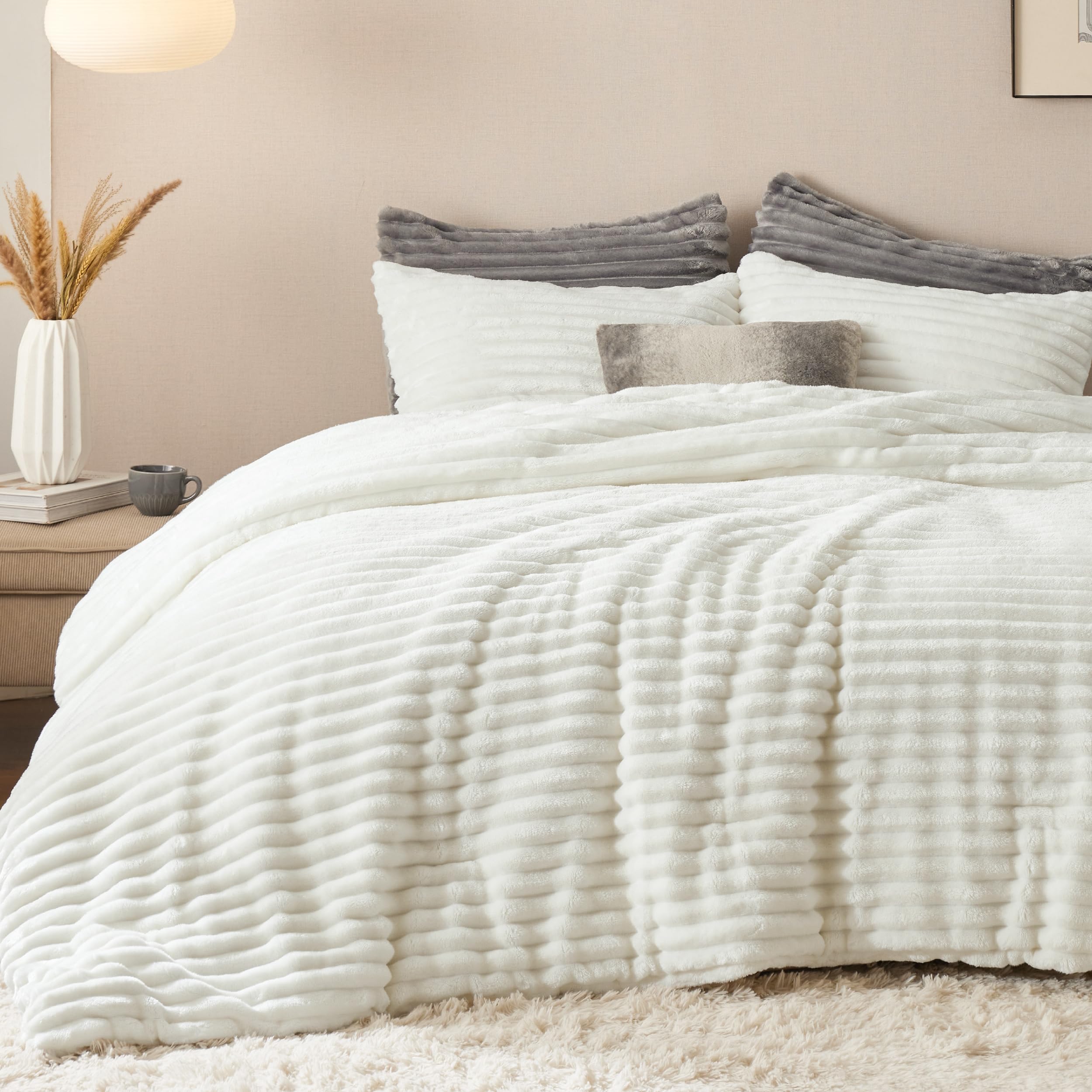 Bedsure Fluffy Comforter Set King Size - Super Soft Faux Fur Bed Set Cream White, Winter Warm Plush Fleece Bedding, 3 Pieces, 1 Shaggy Fuzzy King Comforter With 2 Pillowcases